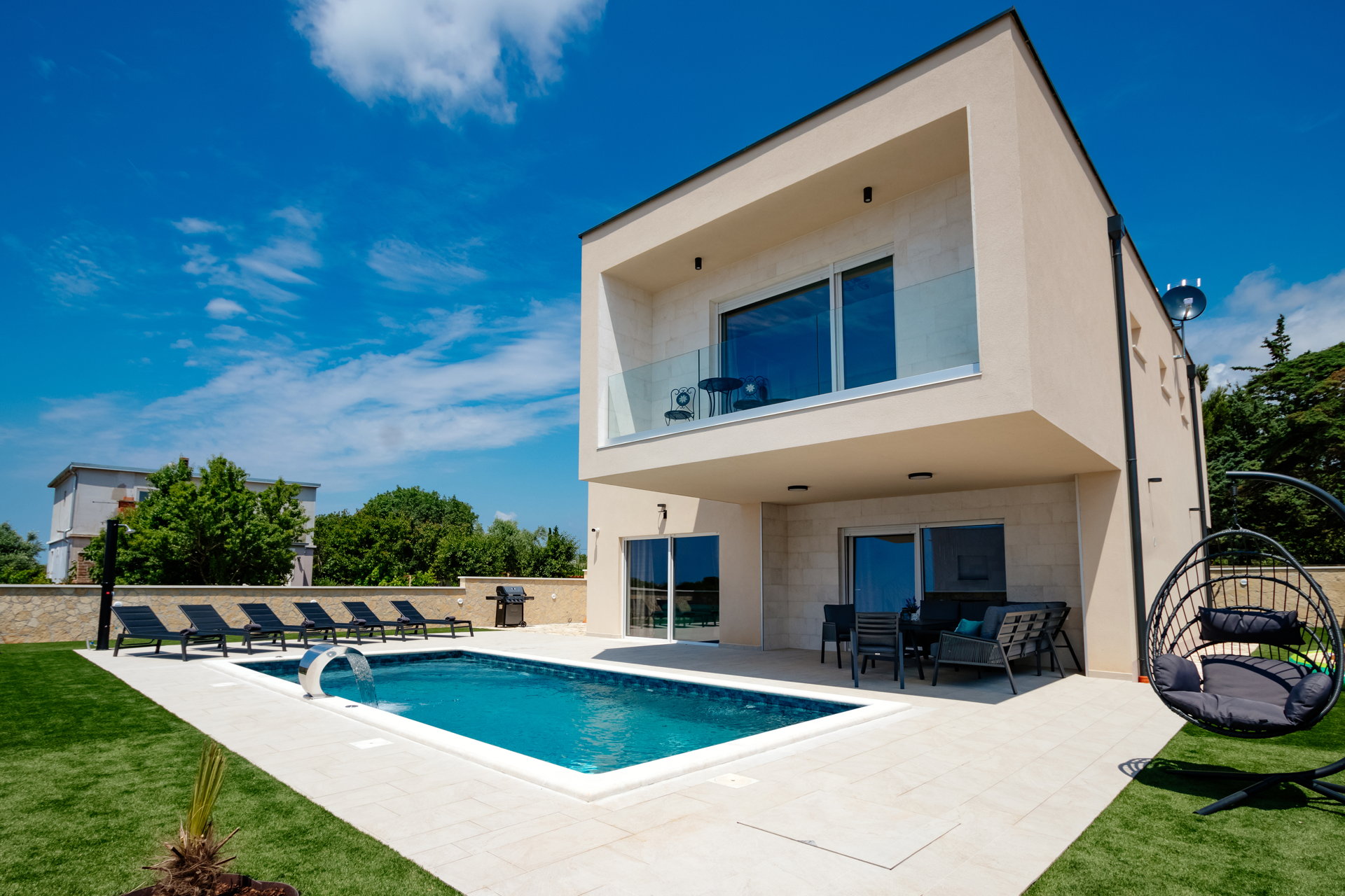Villa Emerilla with Pool