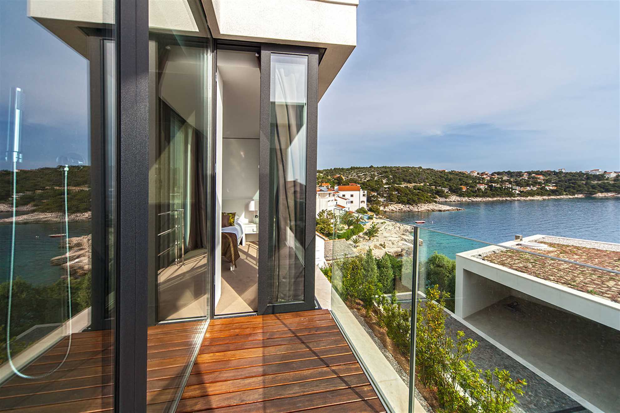 Luxury Residence The Ocean Dream IV