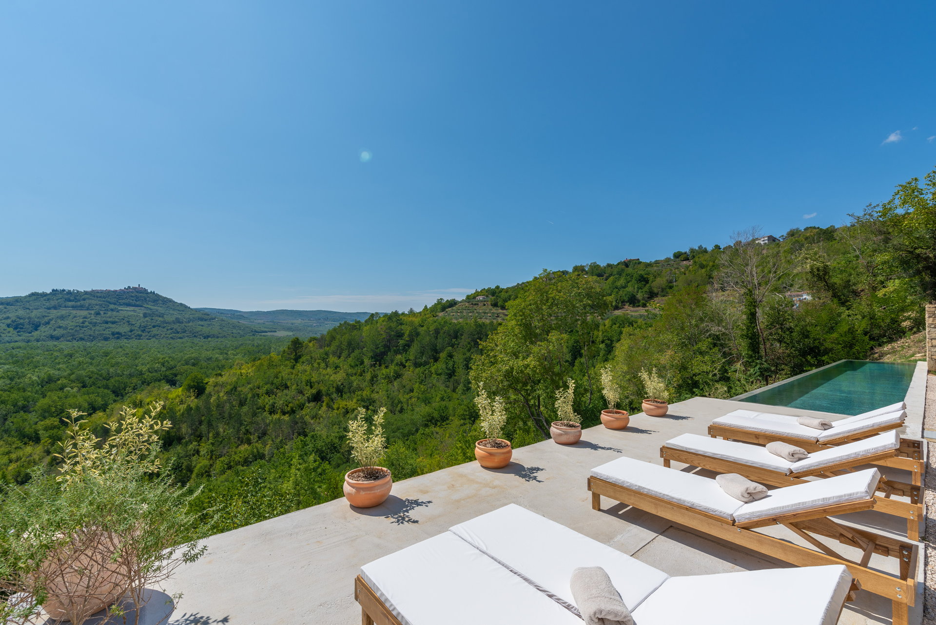 Villa Paradise Found with Pool