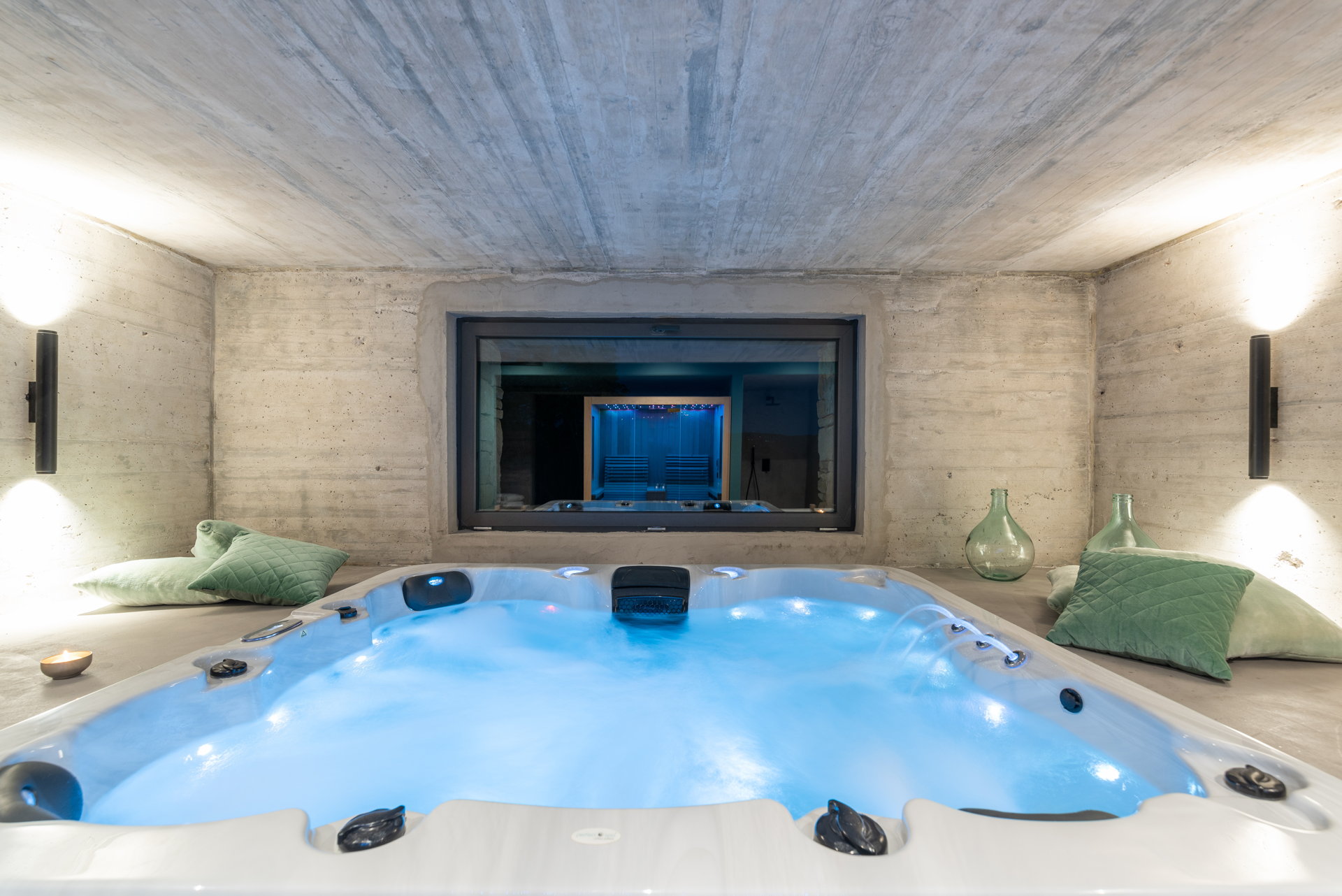 Villa Paradise Found with Pool