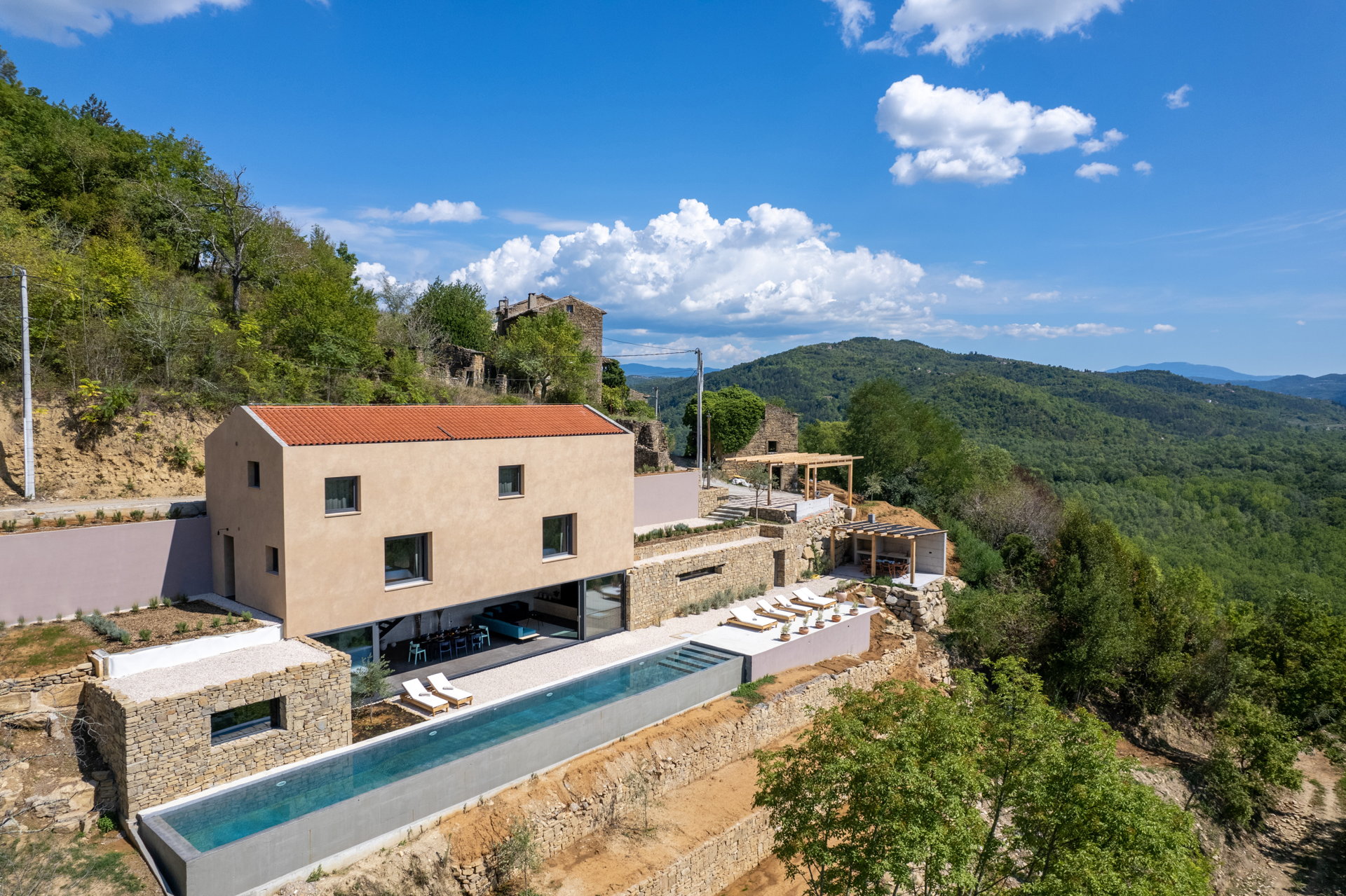 Villa Paradise Found with Pool