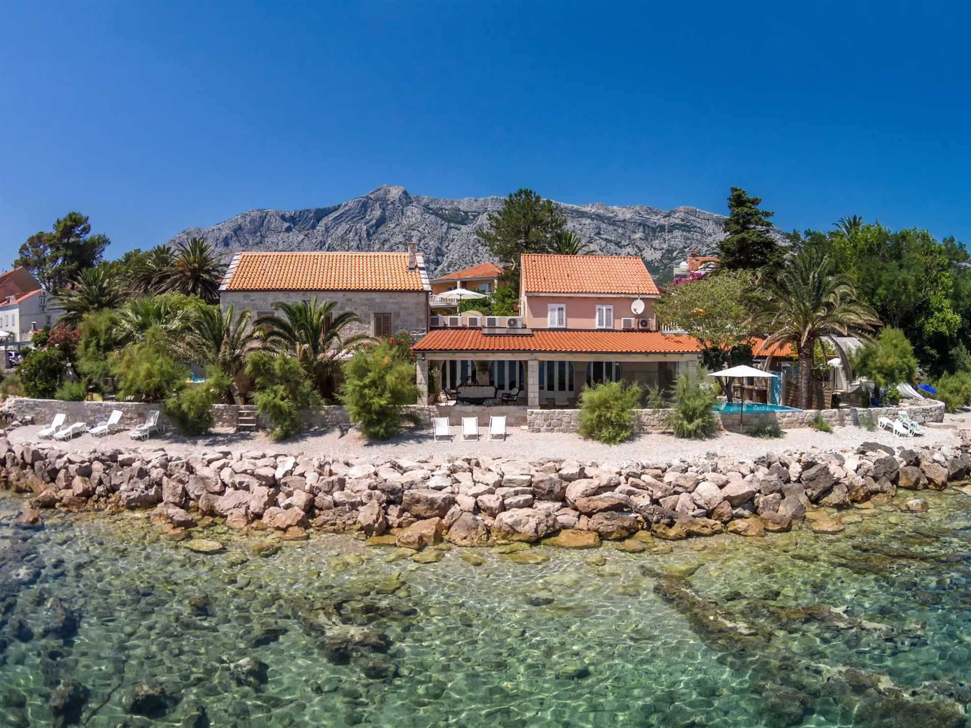 Villa de Maris with Swimming pool