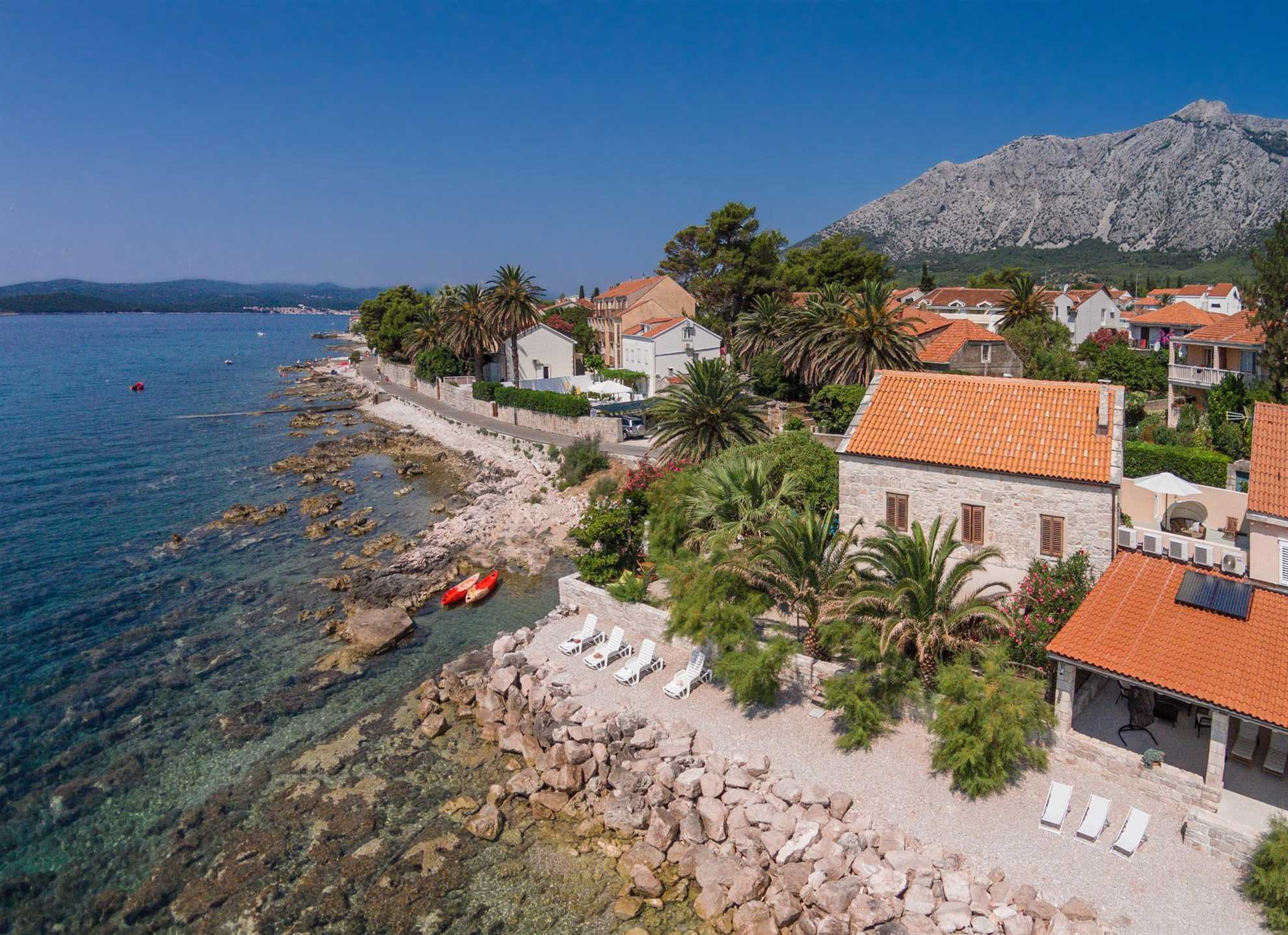 Villa de Maris with Swimming pool