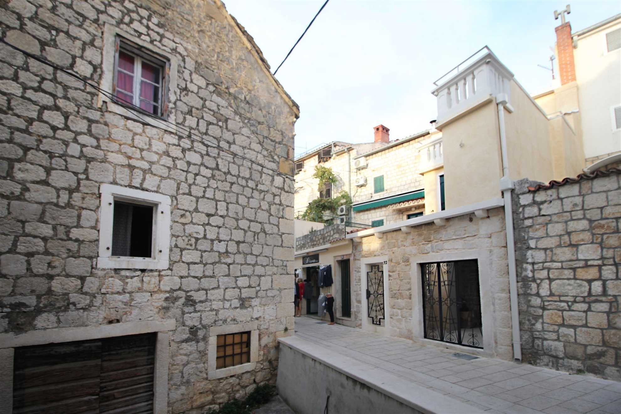 Villa Dalmatian Heritage in City Center