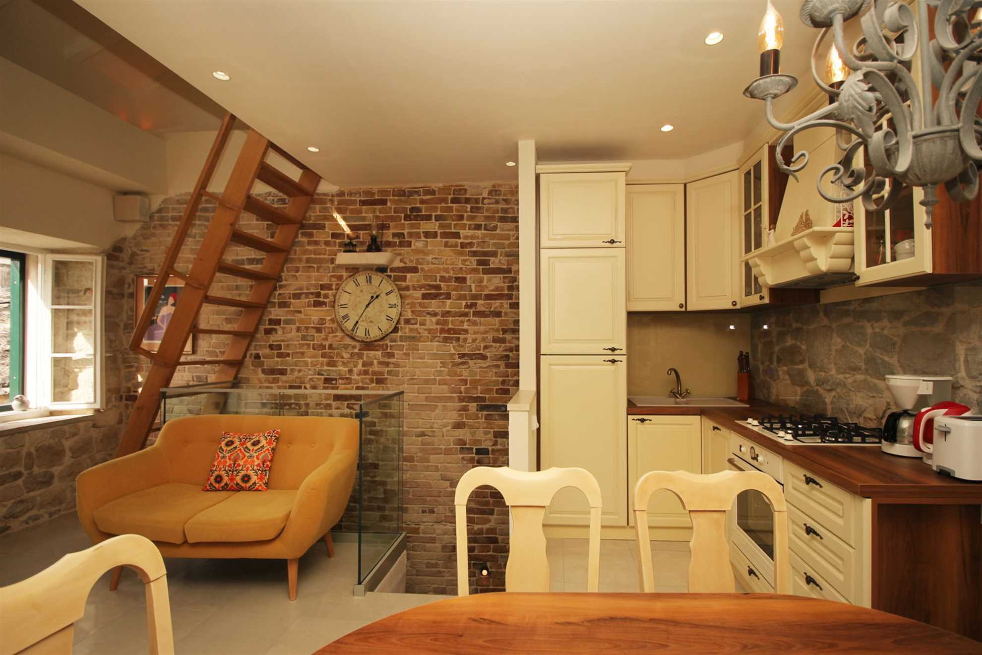 Villa Dalmatian Heritage in City Center