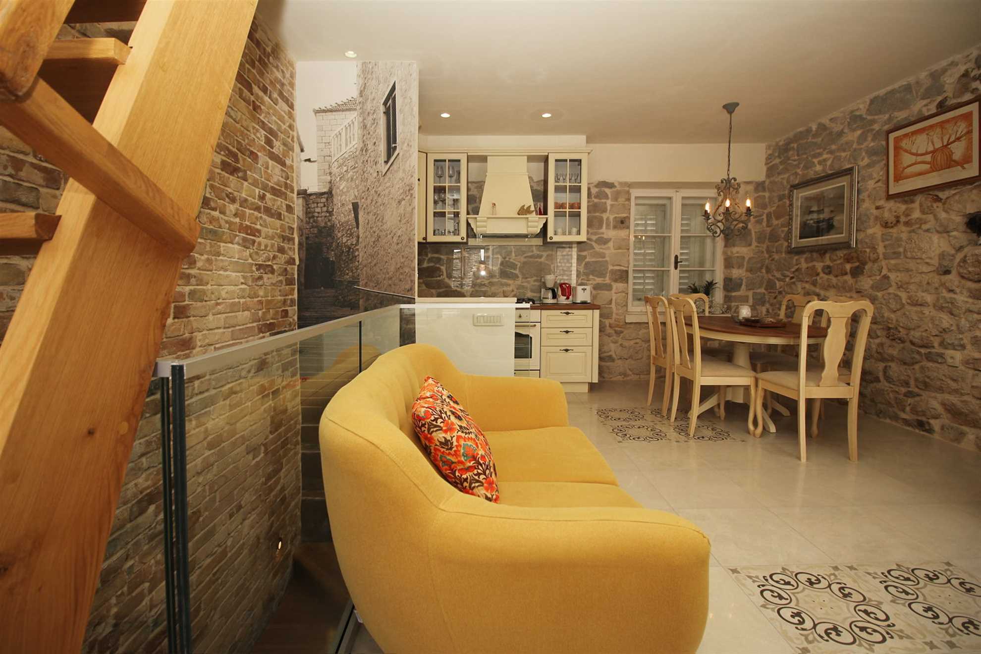 Villa Dalmatian Heritage in City Center