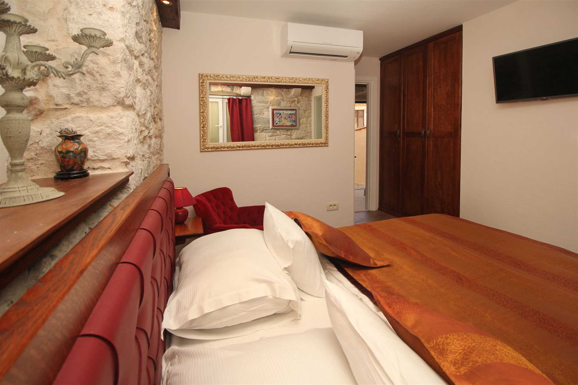 Villa Dalmatian Heritage in City Center