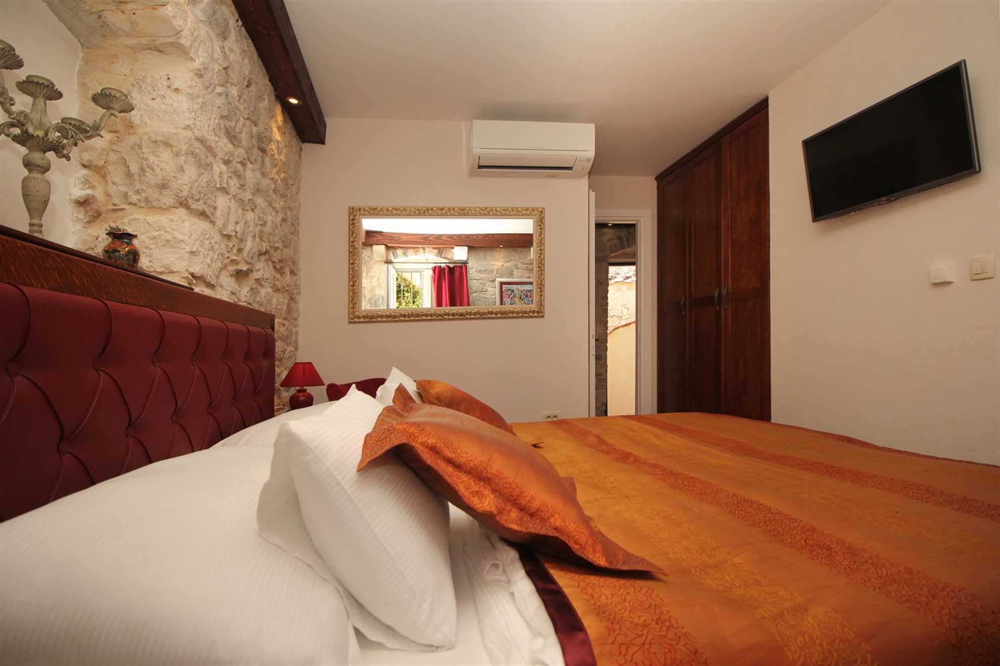 Villa Dalmatian Heritage in City Center