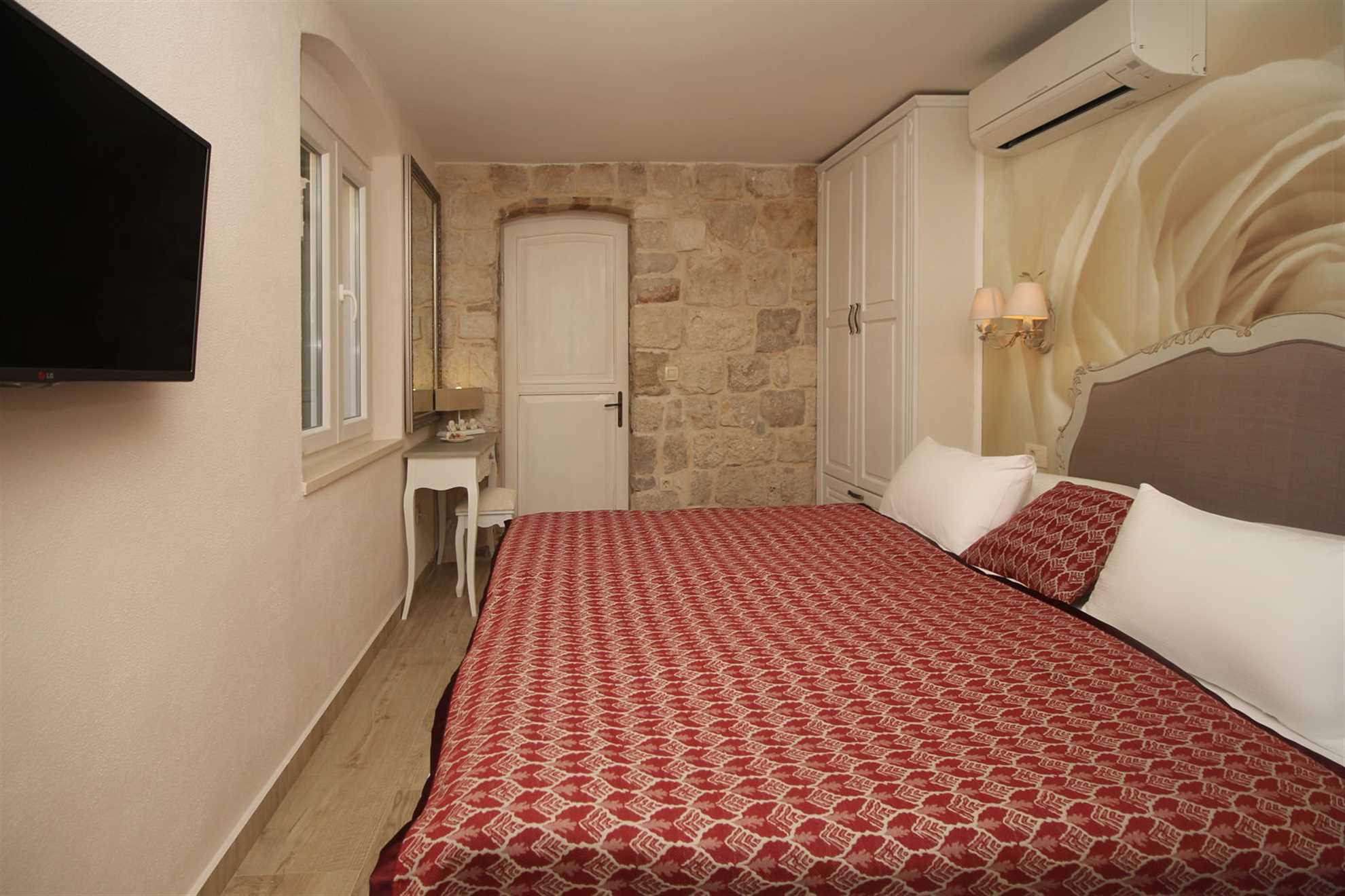 Villa Dalmatian Heritage in City Center