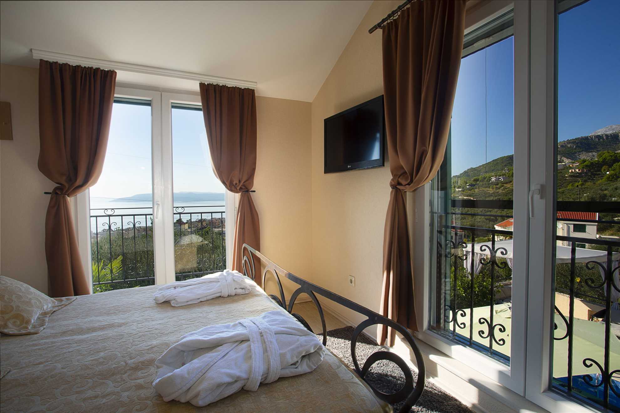 Villa Nirvana with Swimming Pool