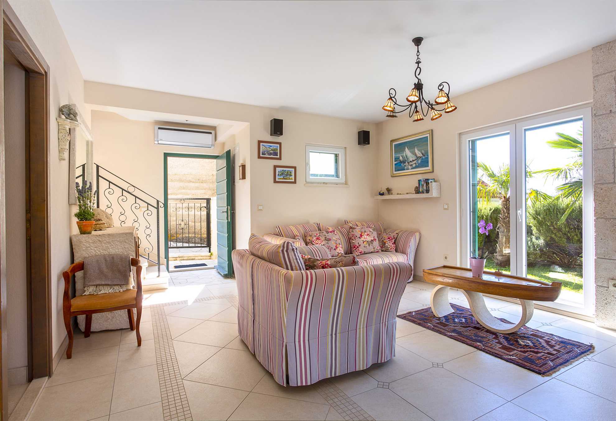 Villa Nirvana with Swimming Pool