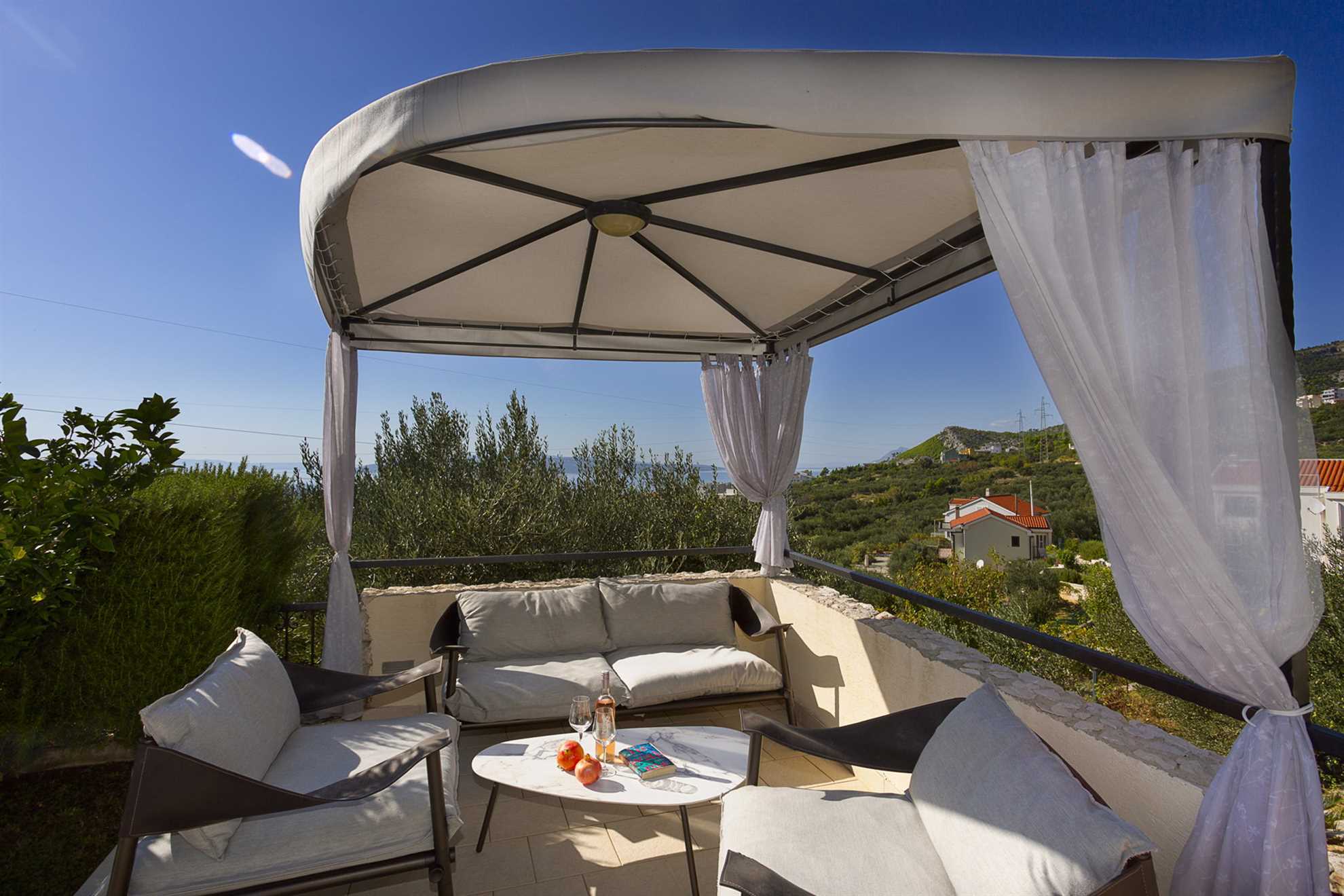 Villa Nirvana with Swimming Pool