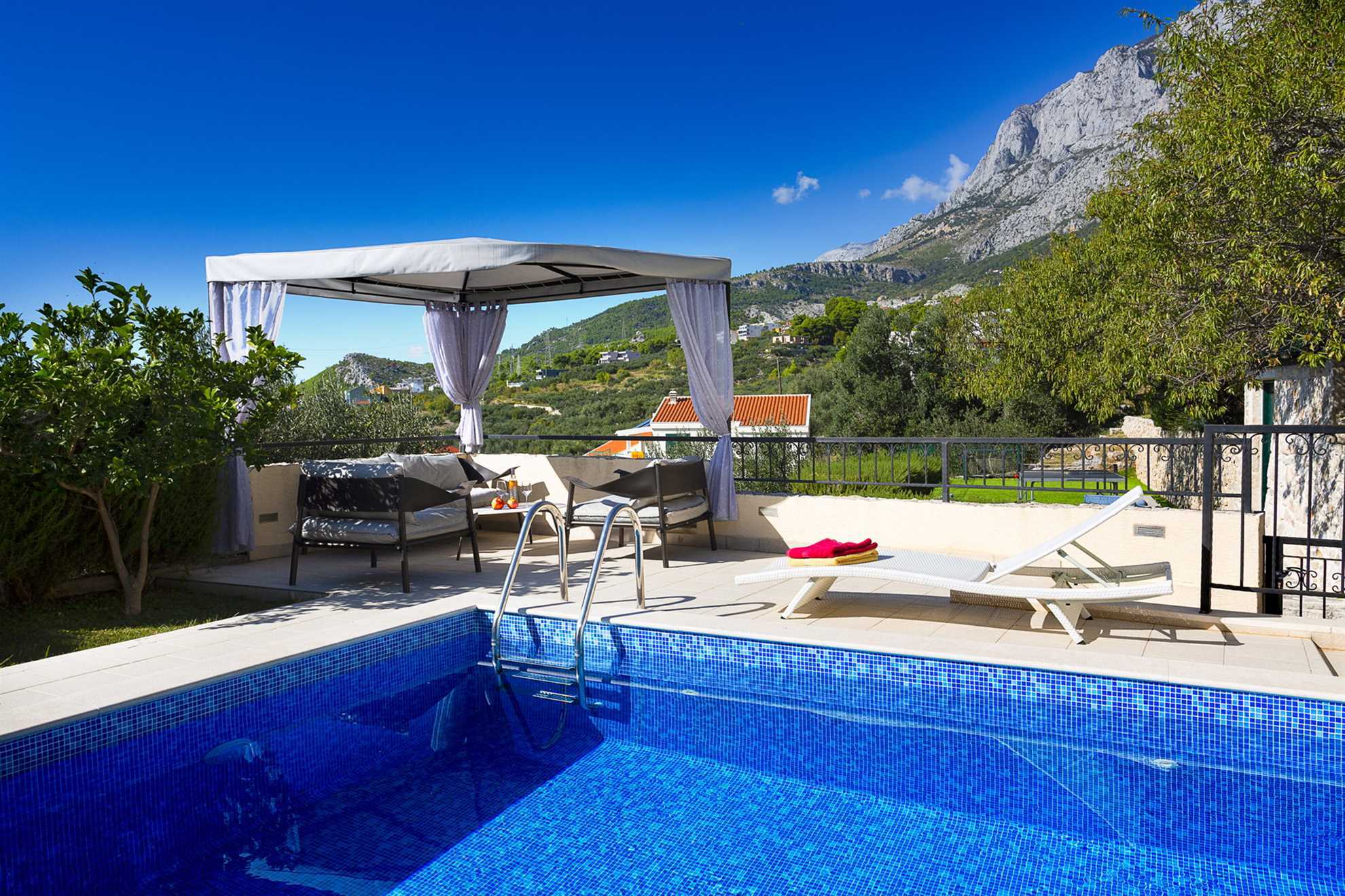 Villa Nirvana with Swimming Pool