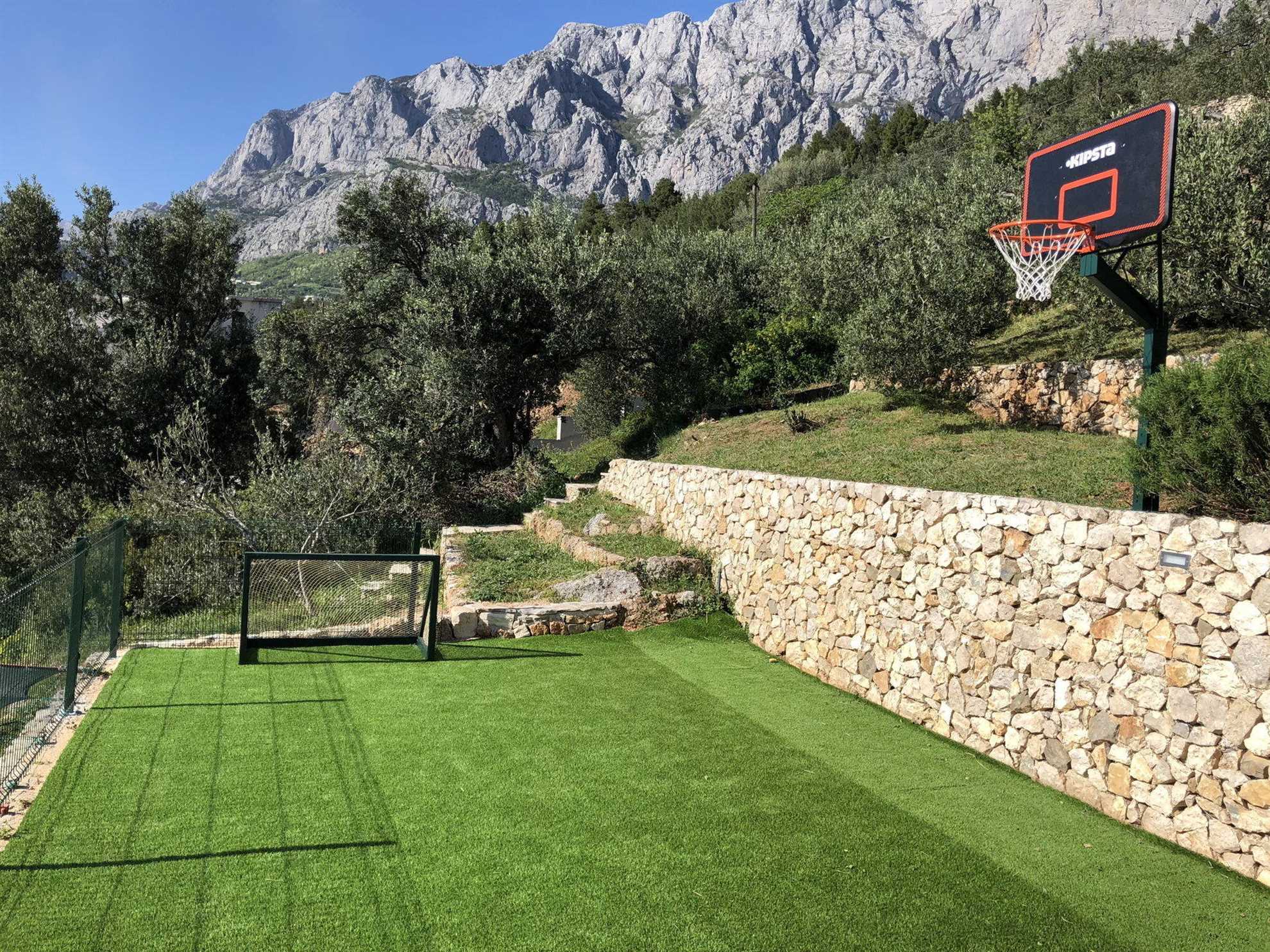 Villa Nirvana with Swimming Pool