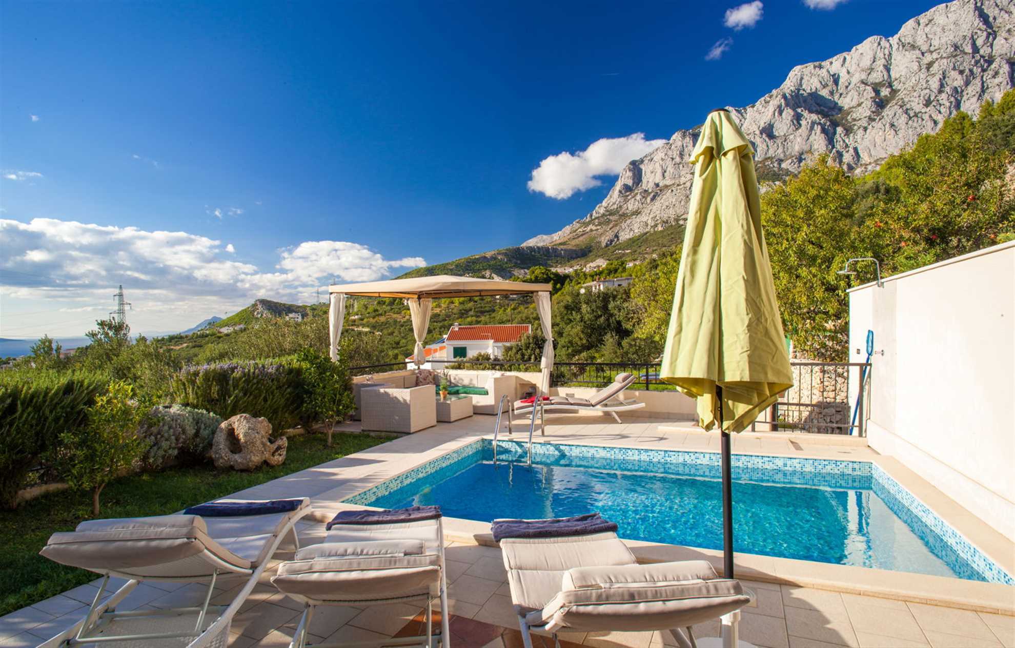 Villa Nirvana with Swimming Pool