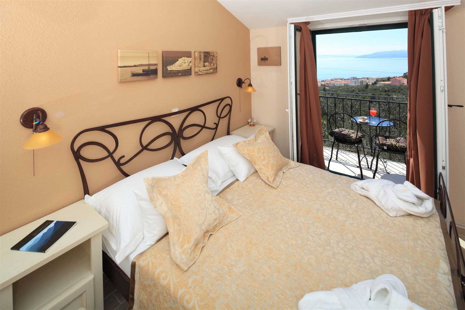 Villa Nirvana with Swimming Pool