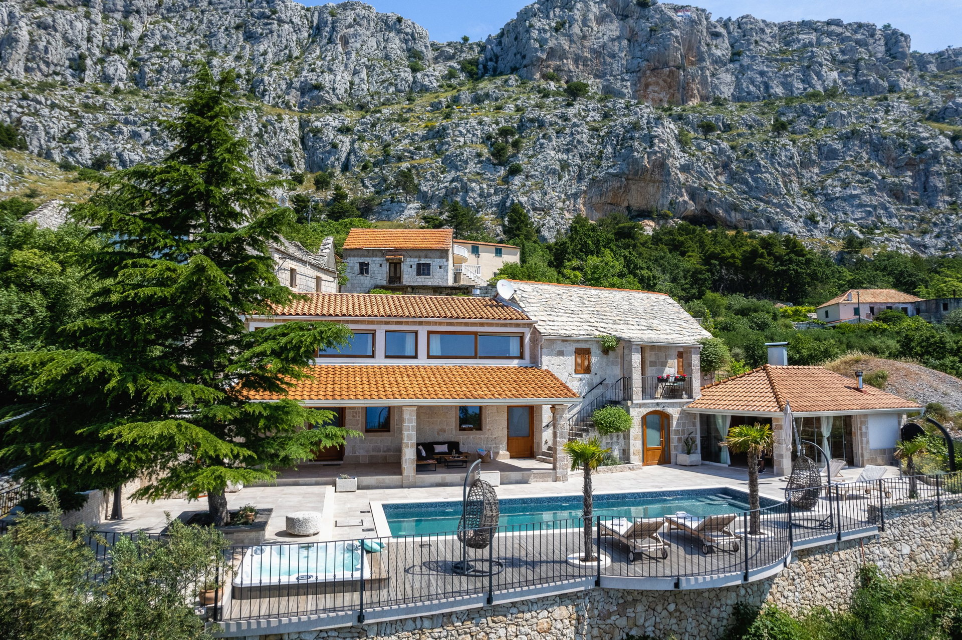 Villa La Rustica with Pool
