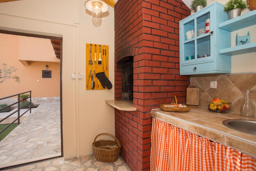 Holiday Home Flamina with Pool