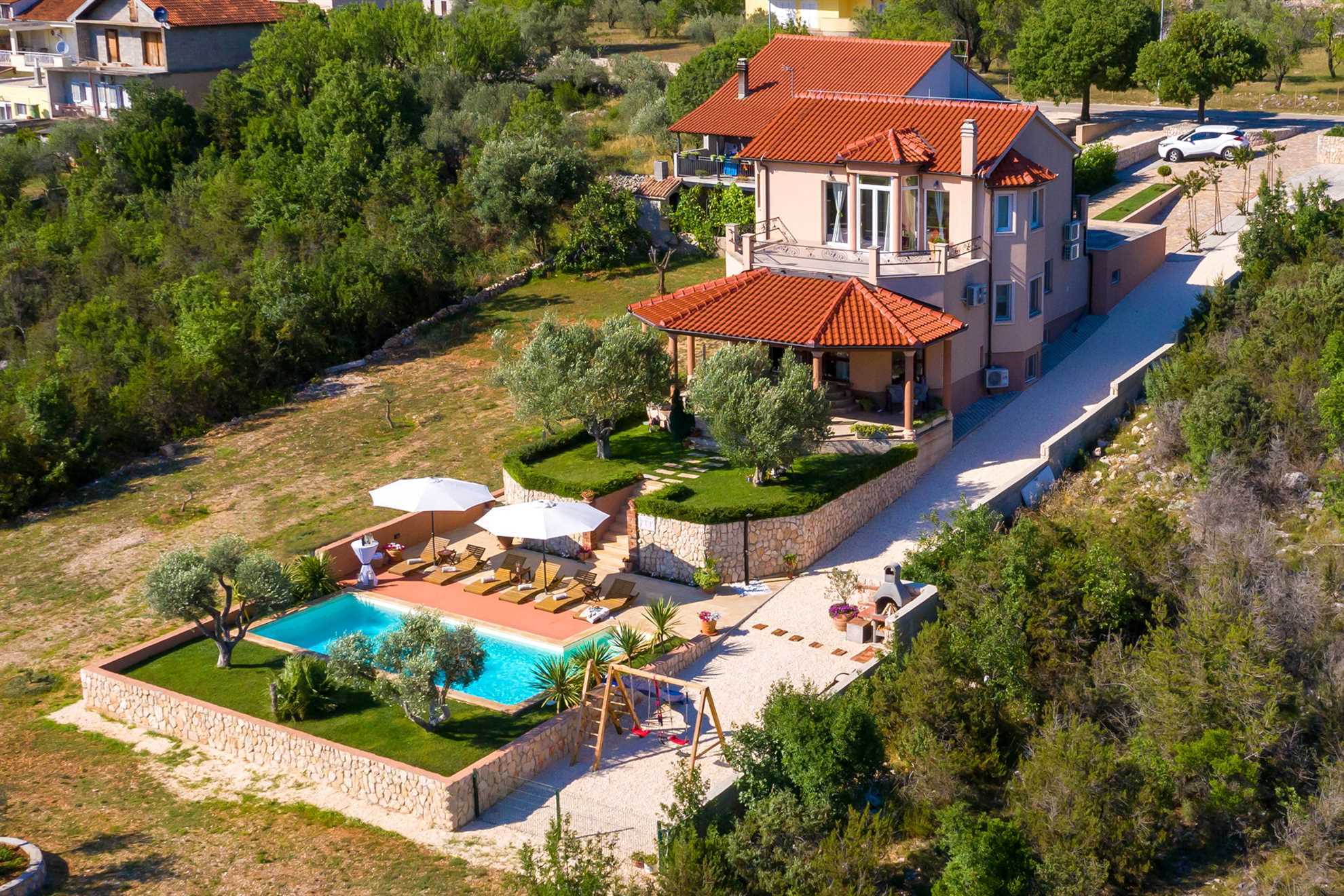 Luxury Villa Antoneta with Swimming Pool