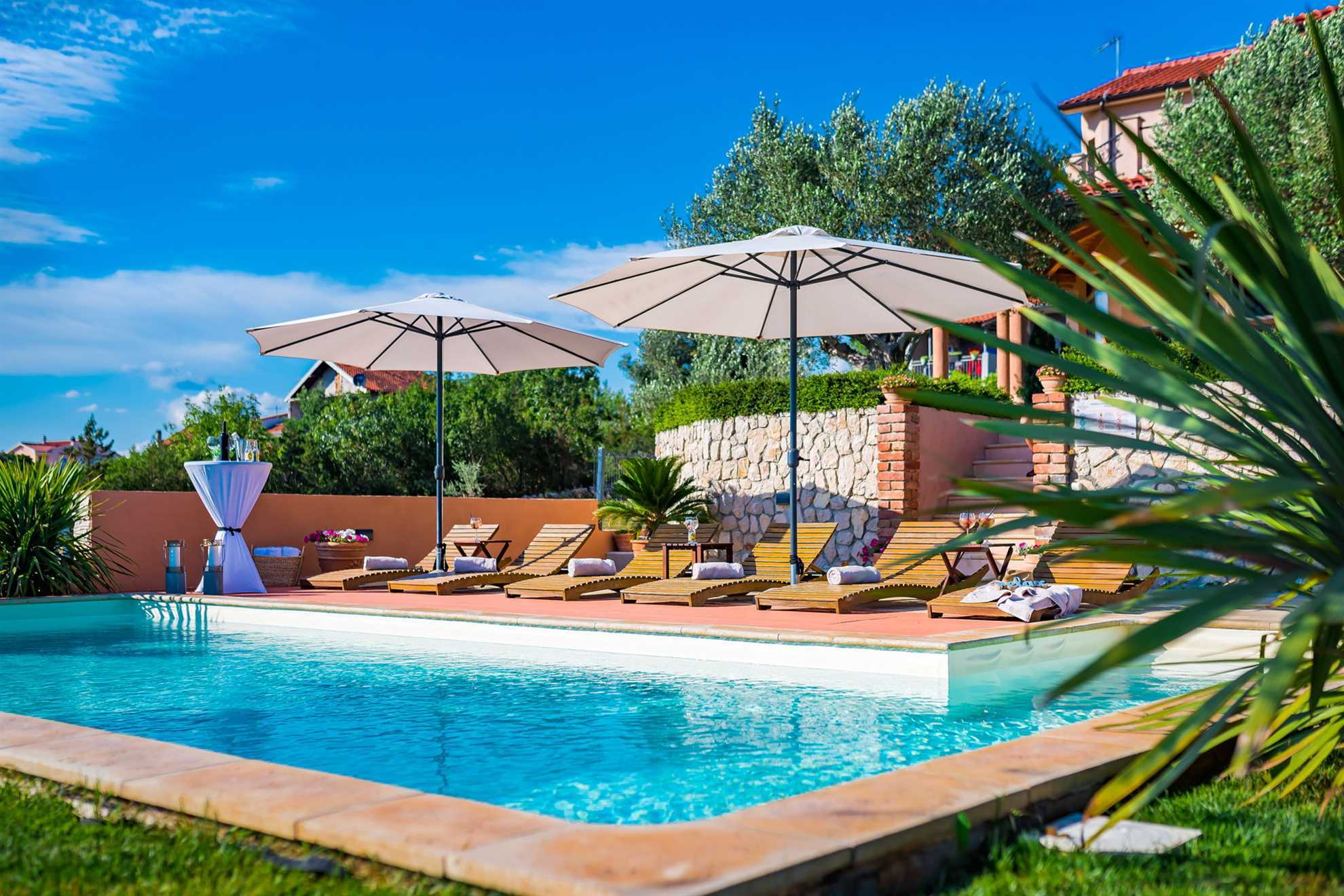 Luxury Villa Antoneta with Swimming Pool
