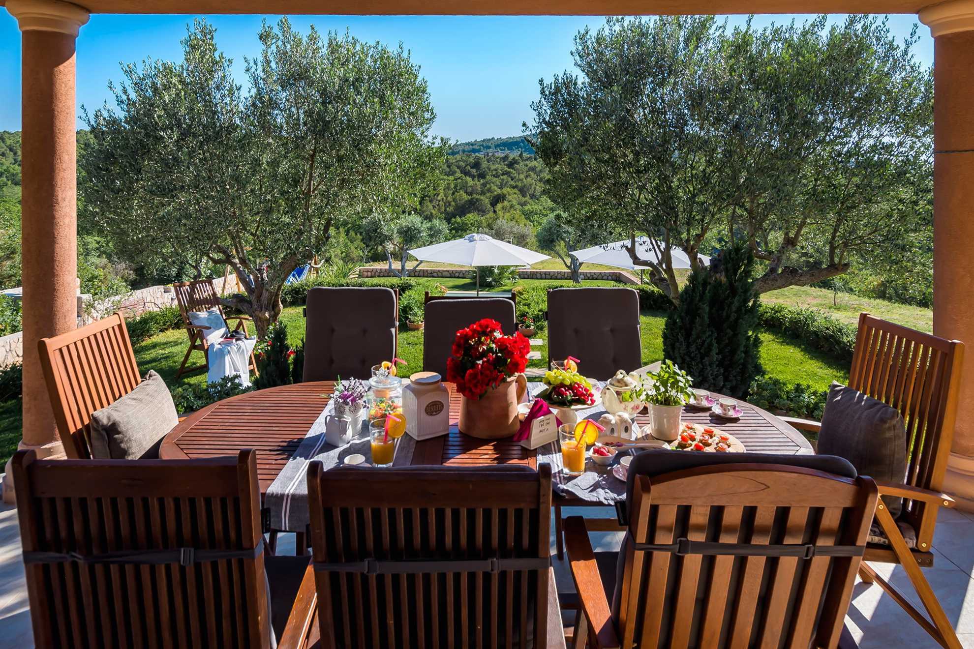Luxury Villa Antoneta with Swimming Pool