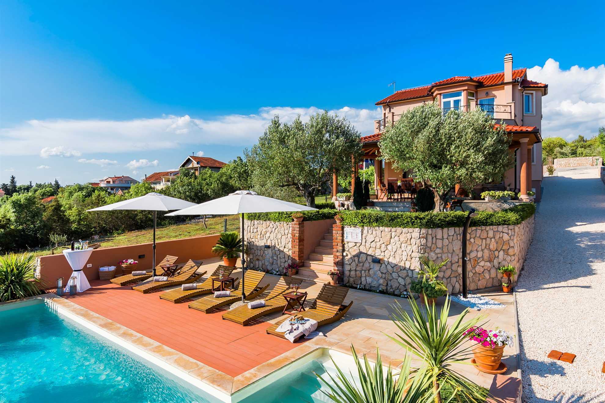Luxury Villa Antoneta with Swimming Pool