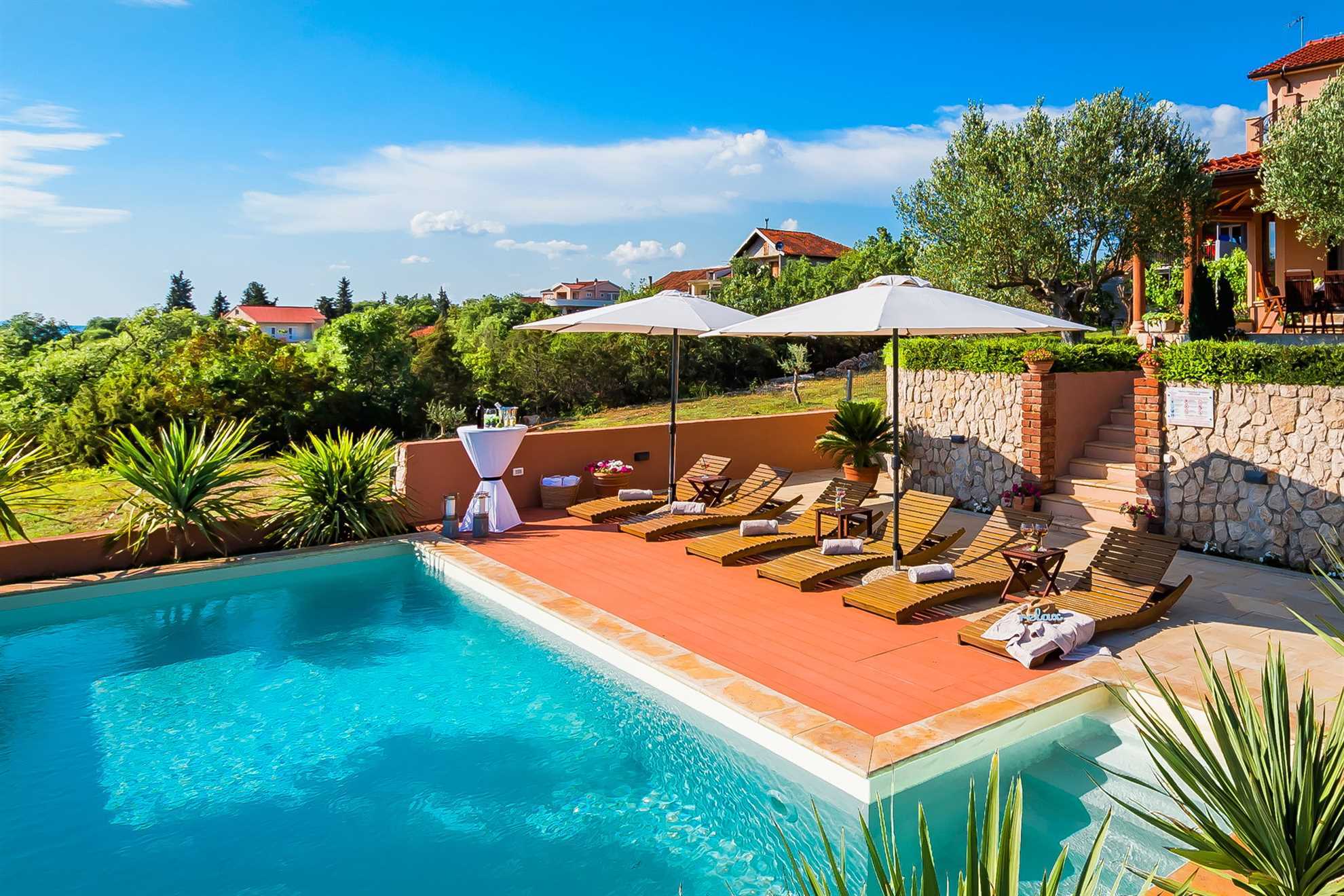 Luxury Villa Antoneta with Swimming Pool