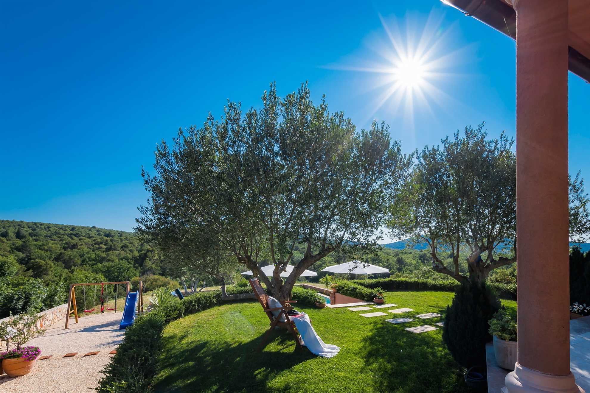Luxury Villa Antoneta with Swimming Pool