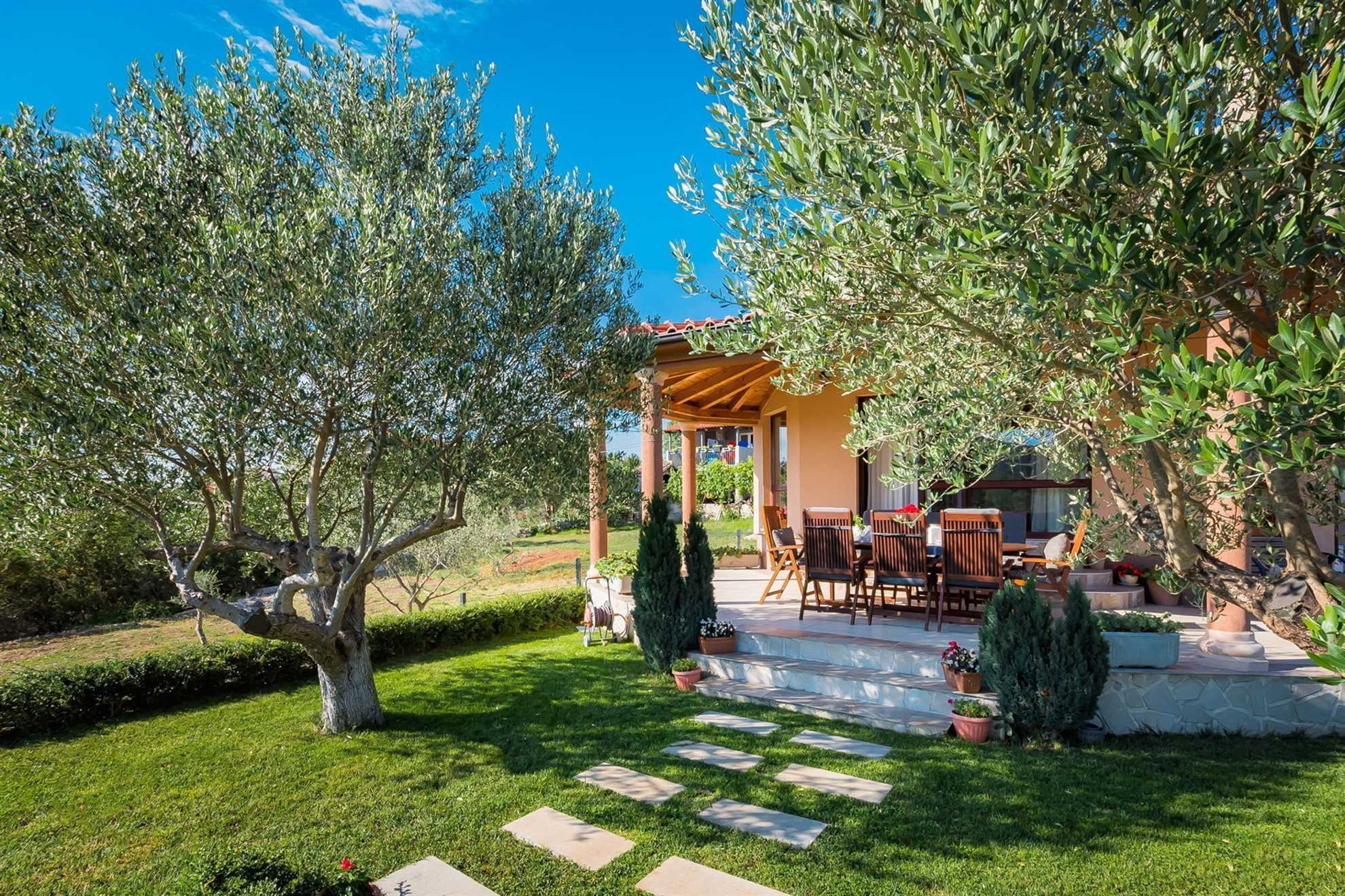 Luxury Villa Antoneta with Swimming Pool