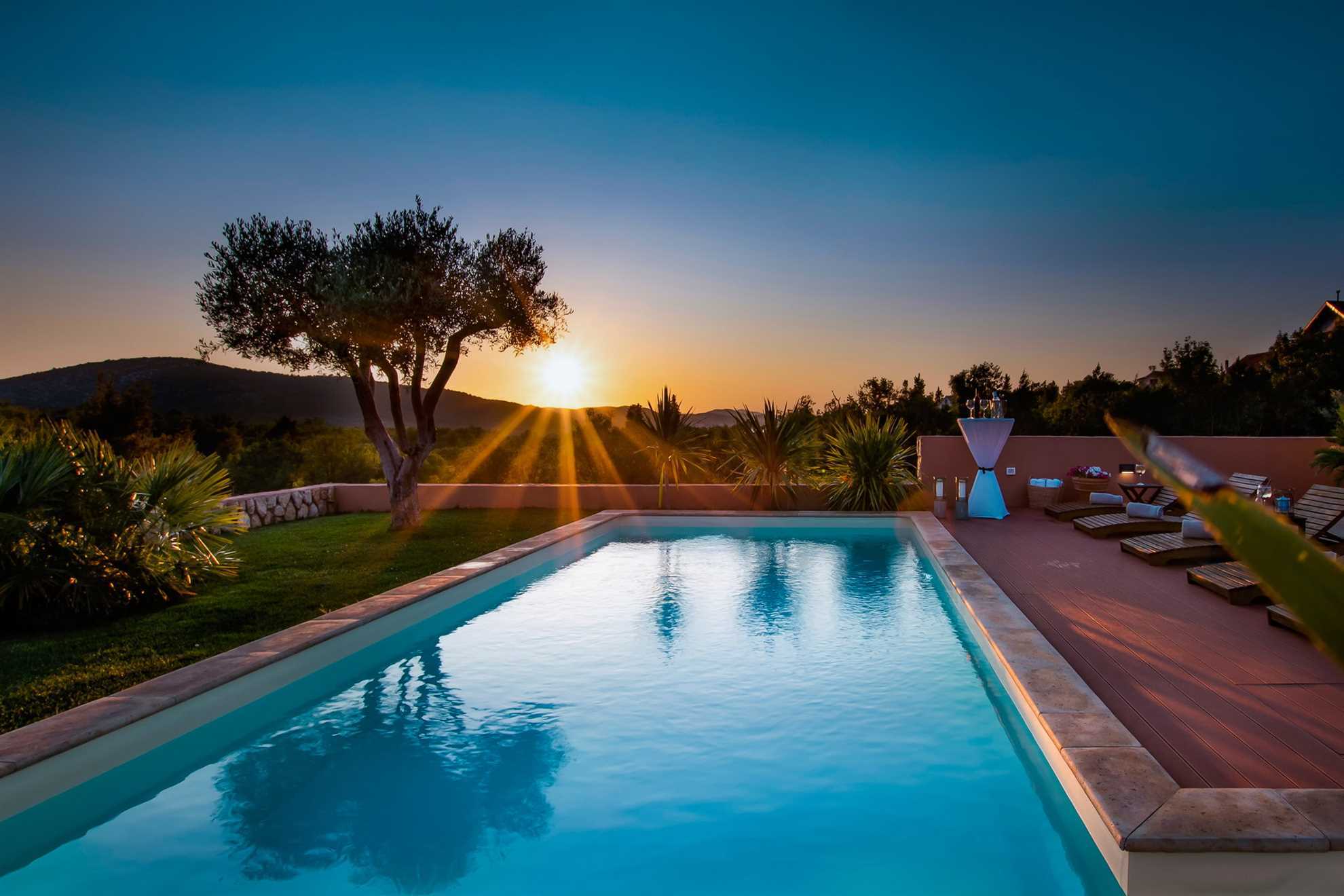 Luxury Villa Antoneta with Swimming Pool
