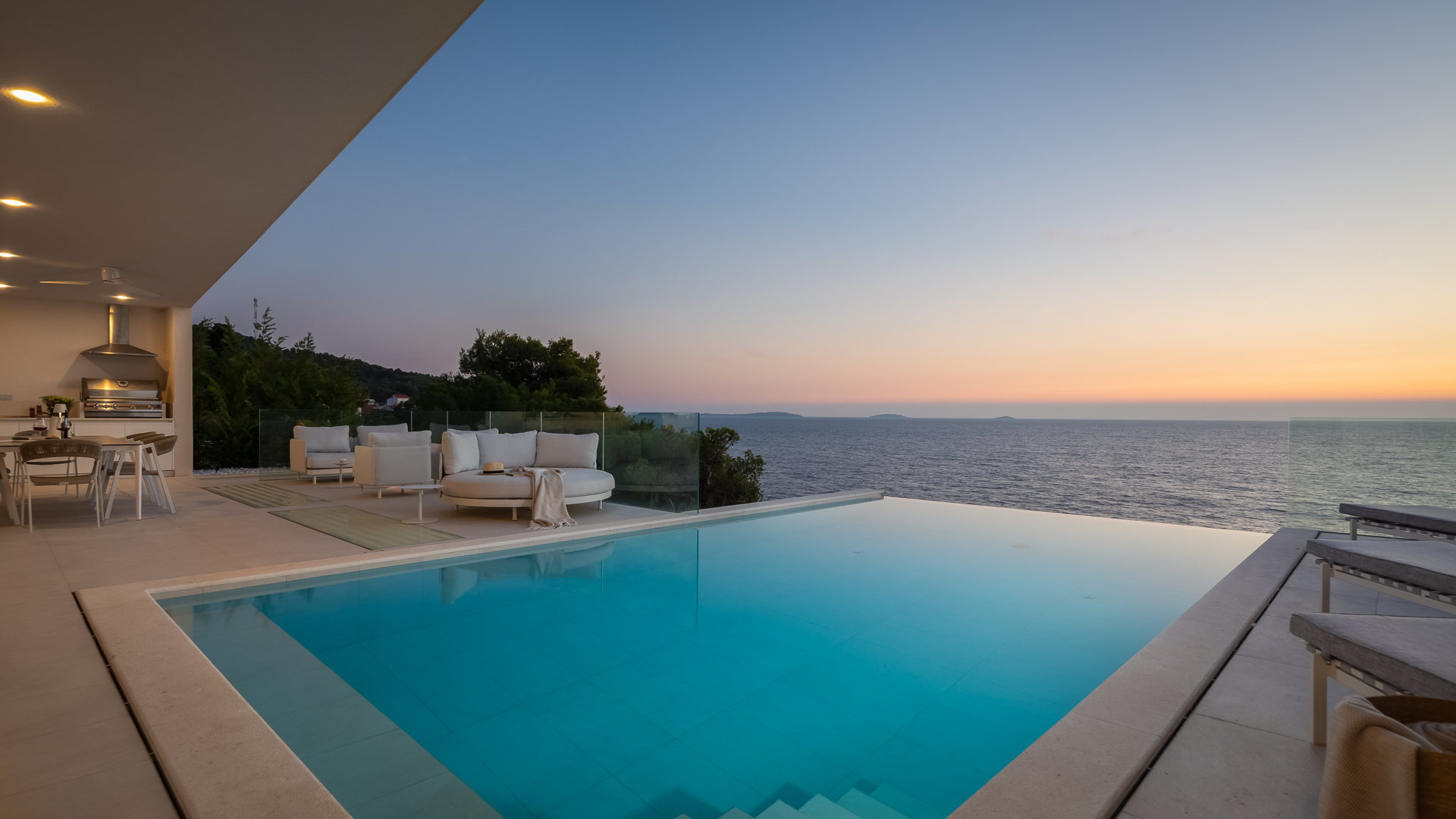 Villa Dream Pearl with Heated Pool