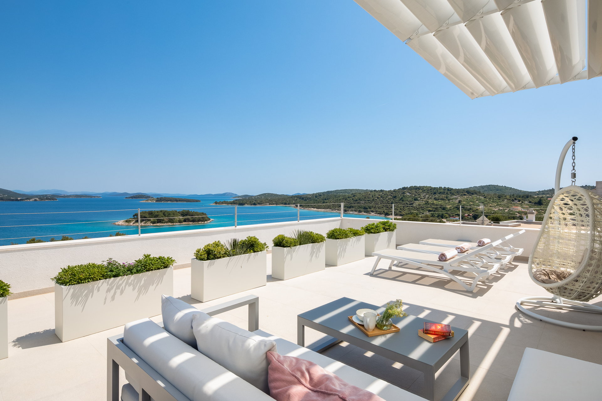 Luxury Villa Lynx with Pool