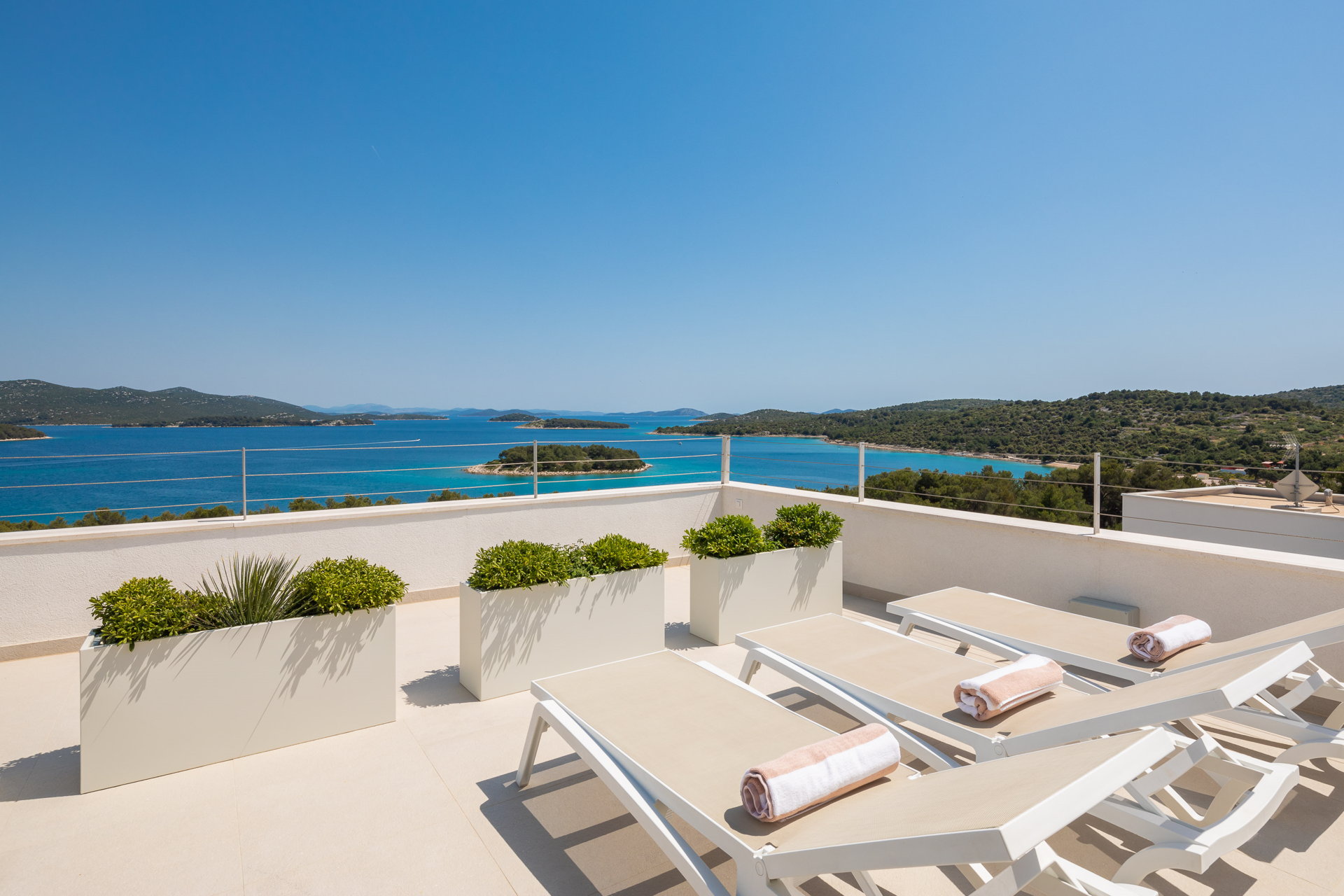 Luxury Villa Lynx with Pool