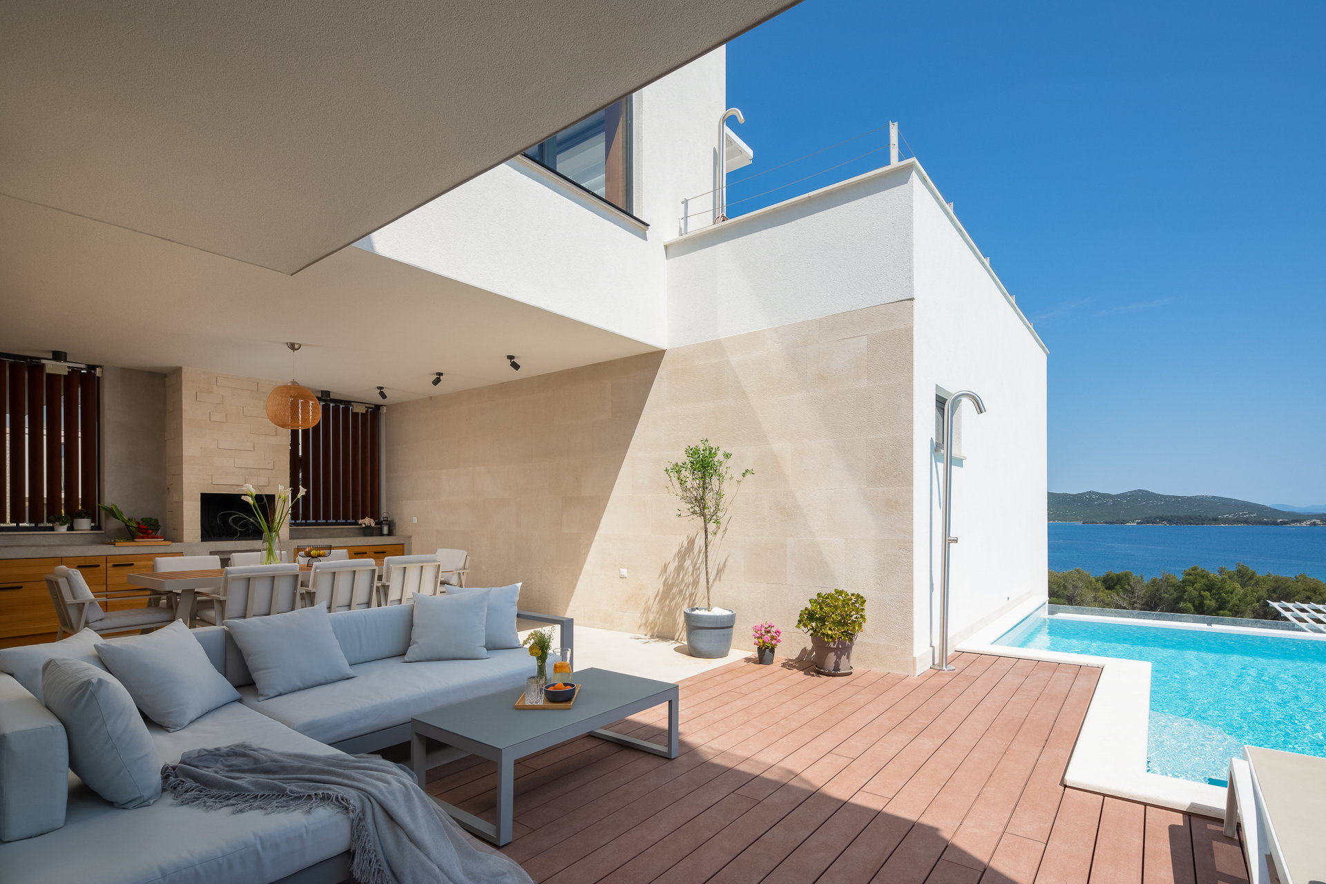 Luxury Villa Lynx with Pool