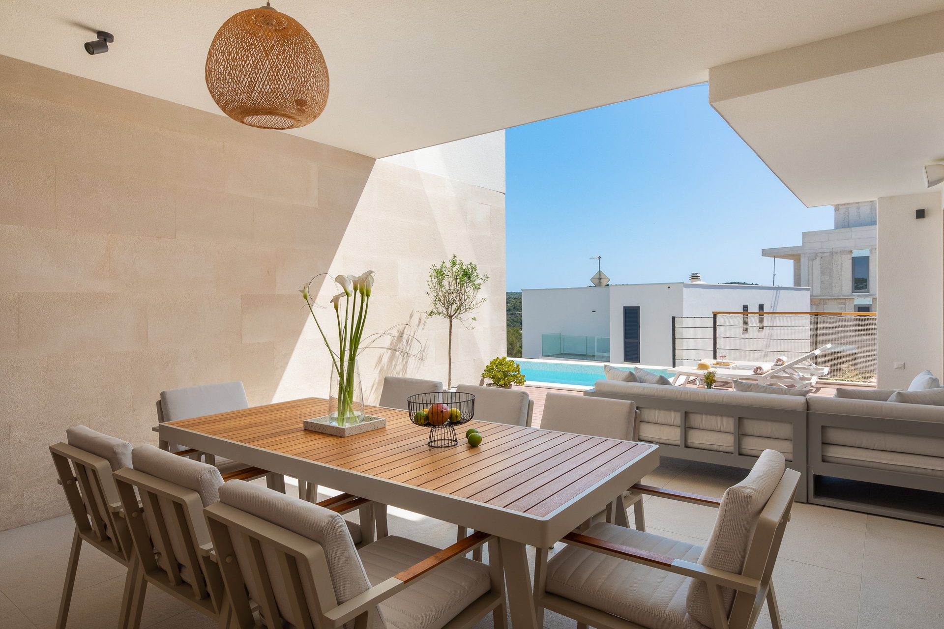 Luxury Villa Lynx with Pool
