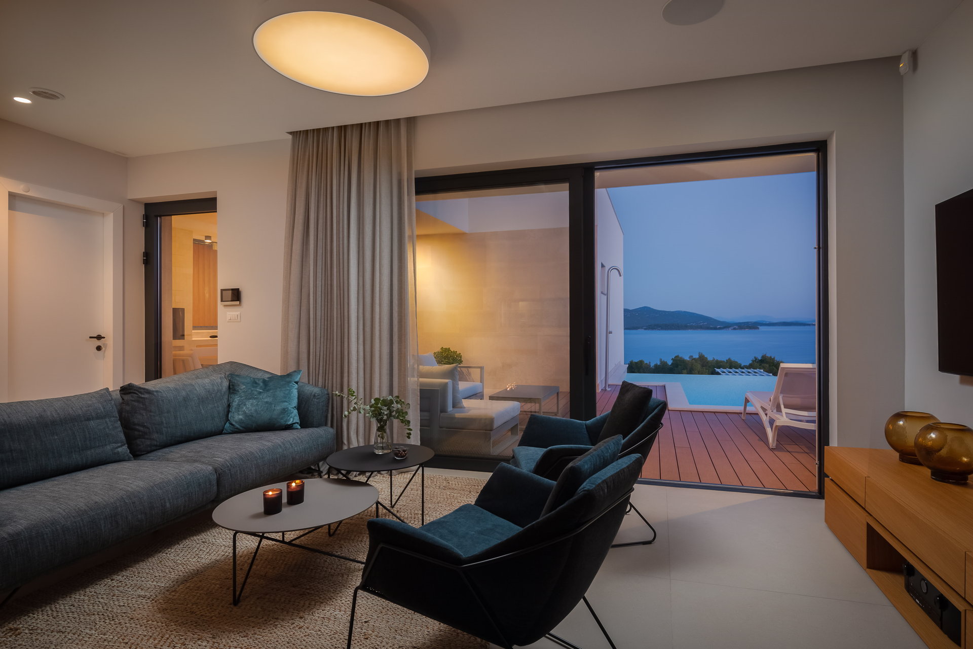 Luxury Villa Lynx with Pool