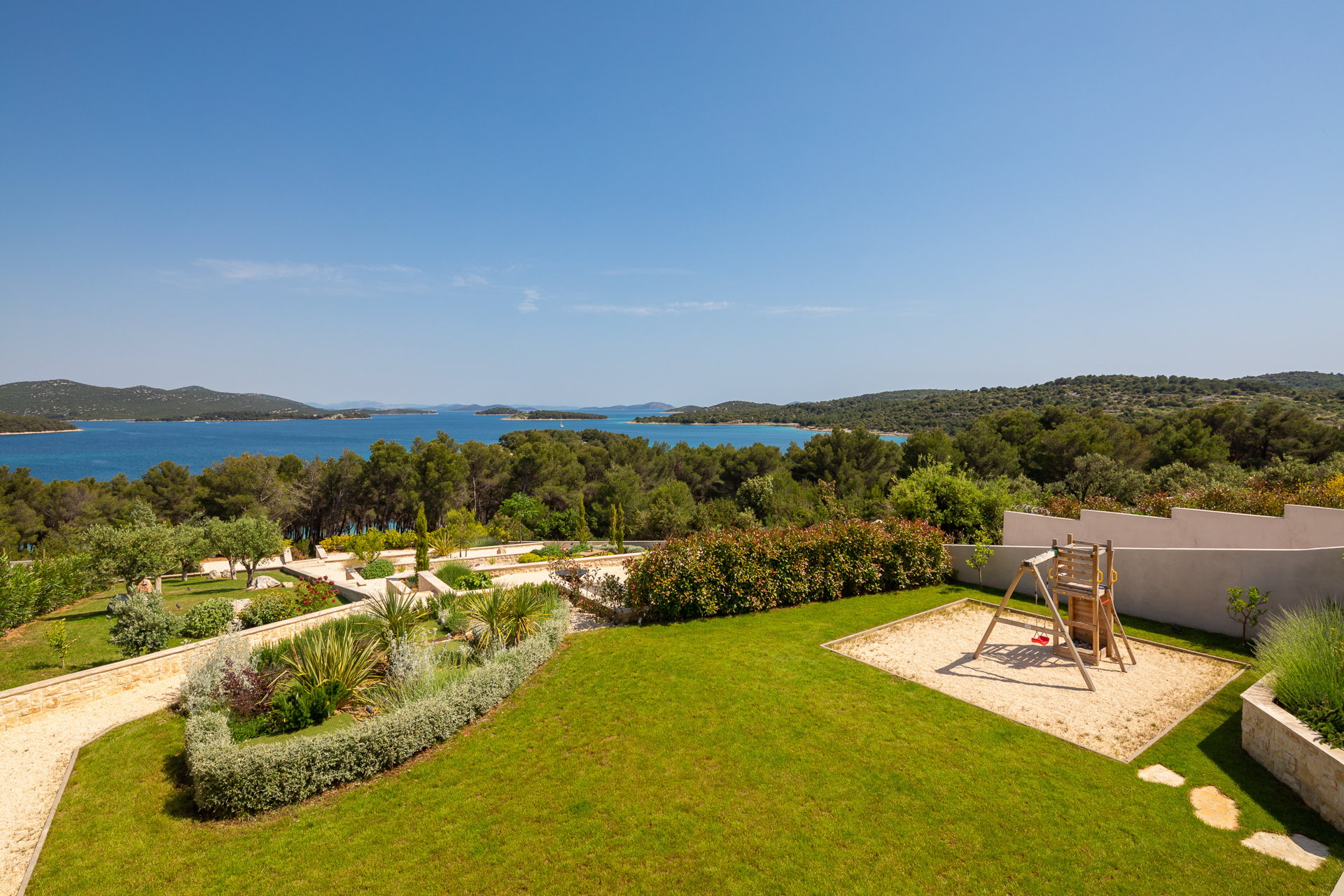 Luxury Villa Aquila with Pool