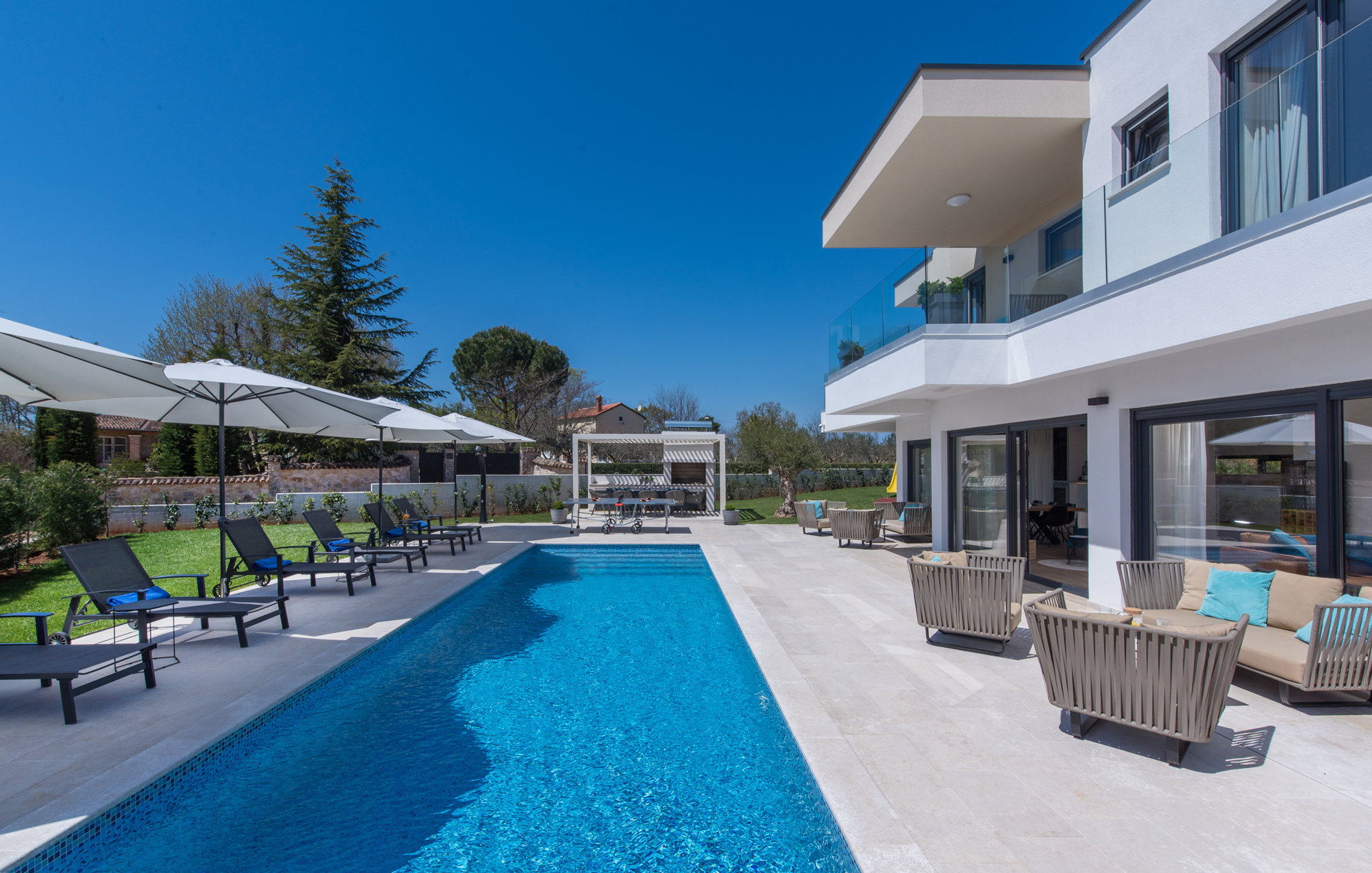 Villa Dreaming Blue with Pool