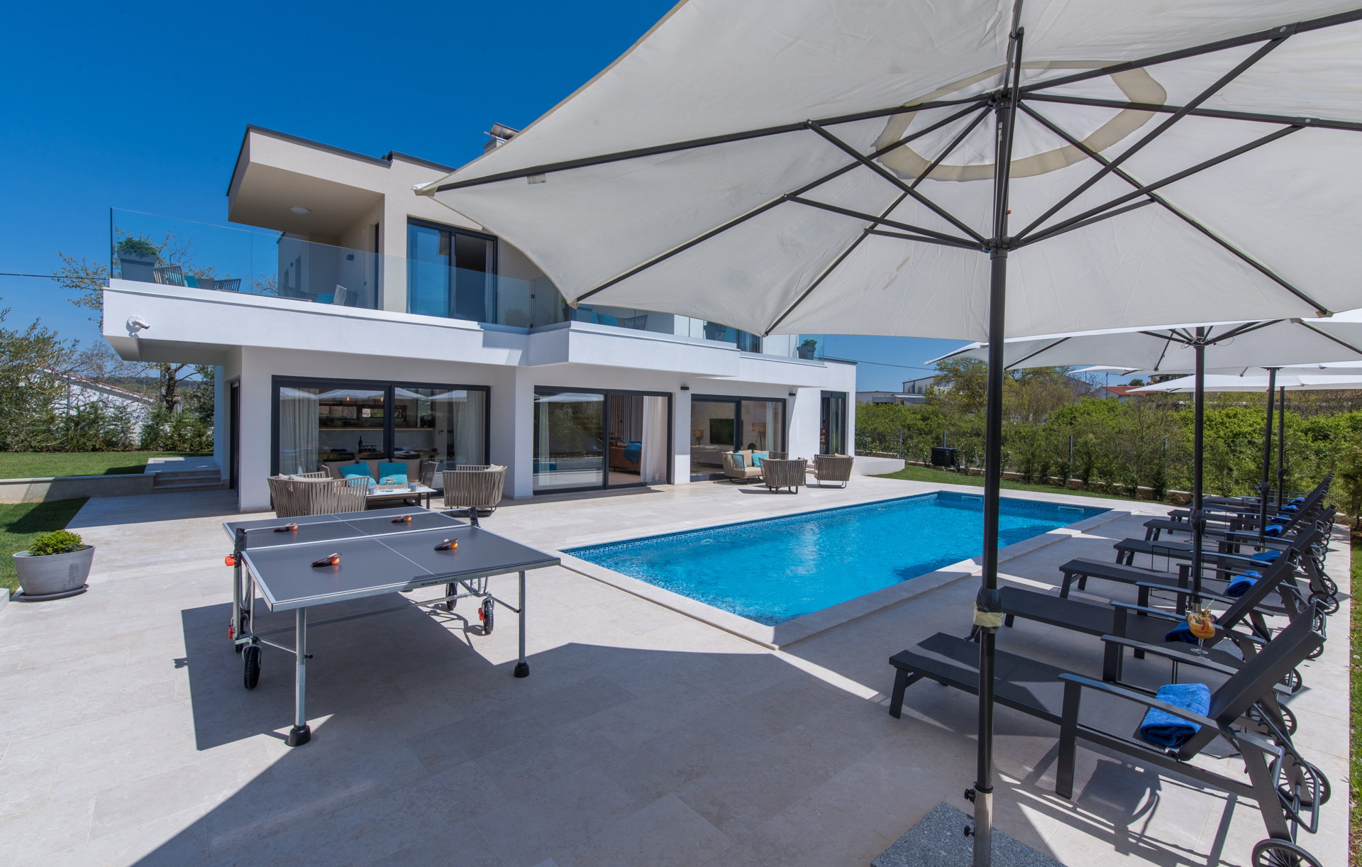 Villa Dreaming Blue with Pool