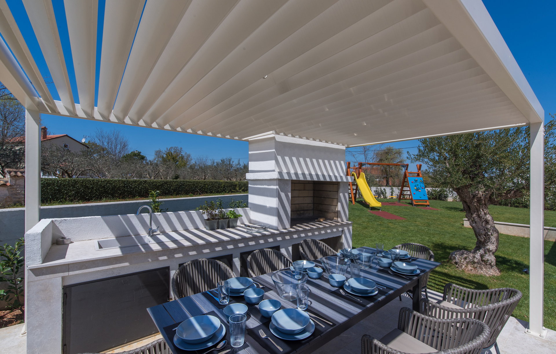 Villa Dreaming Blue with Pool