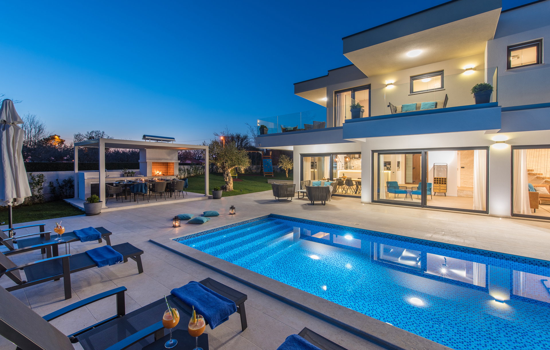 Villa Dreaming Blue with Pool