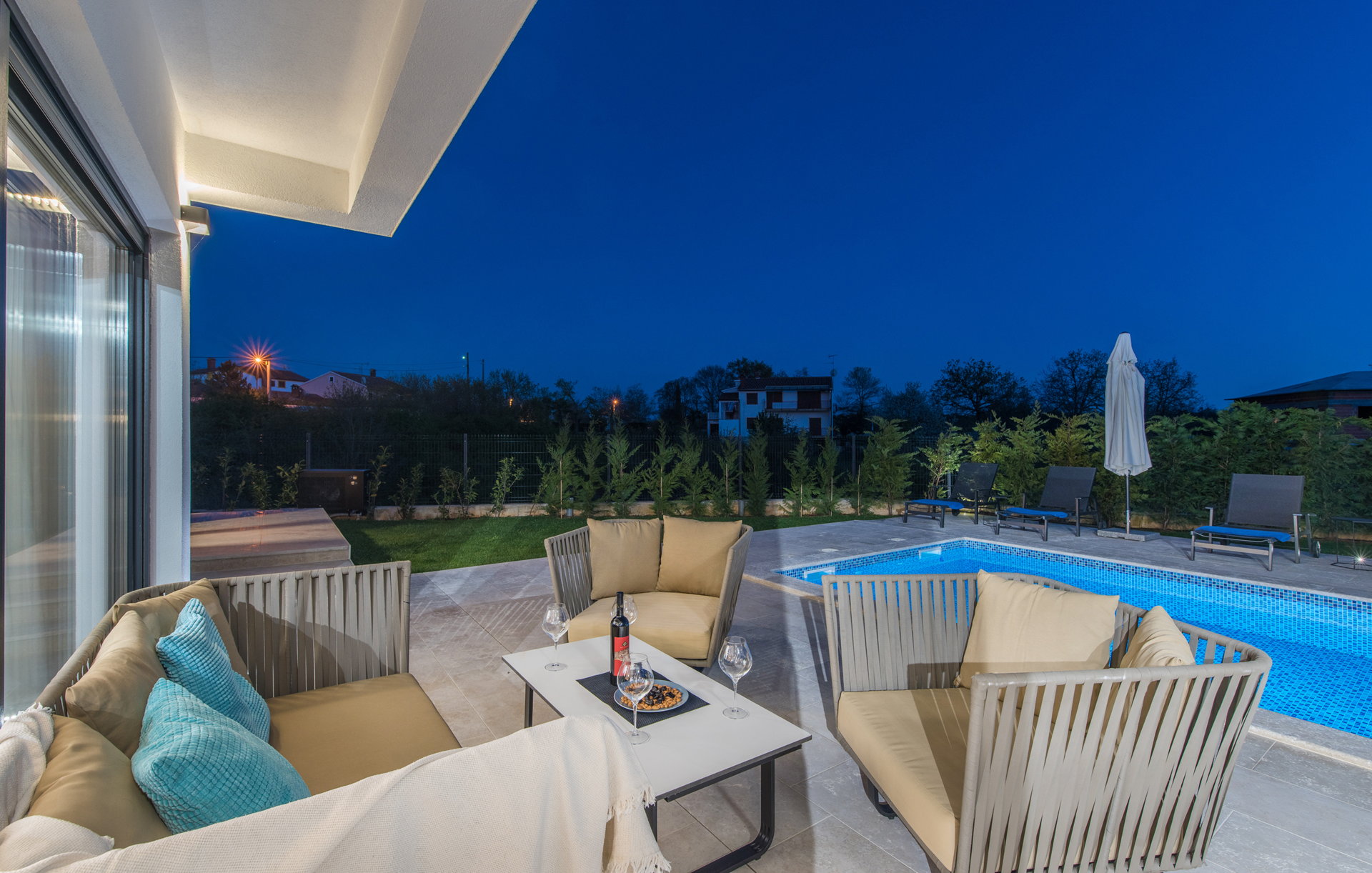 Villa Dreaming Blue with Pool