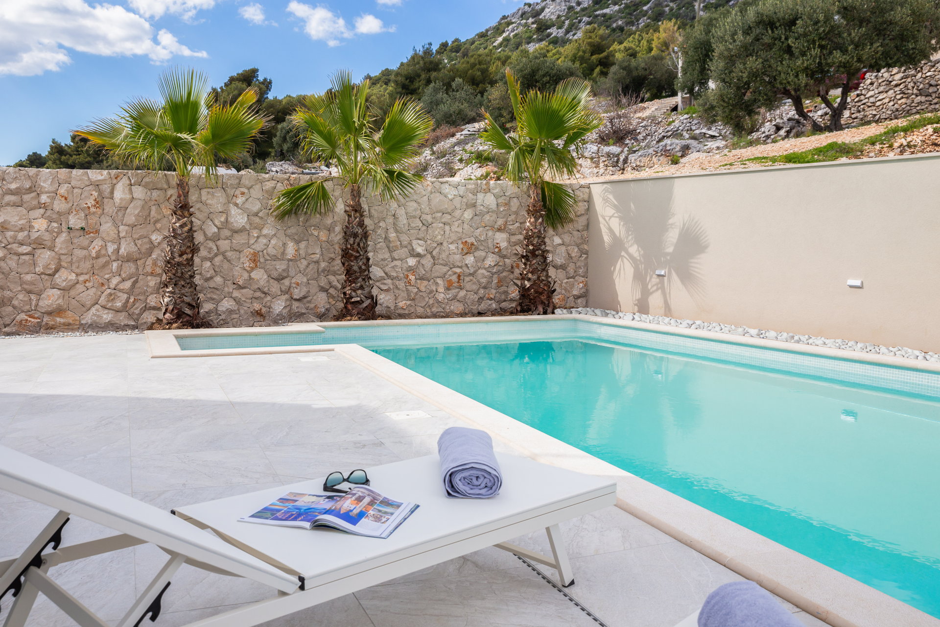 Villa Nouvelle with Heated Pool