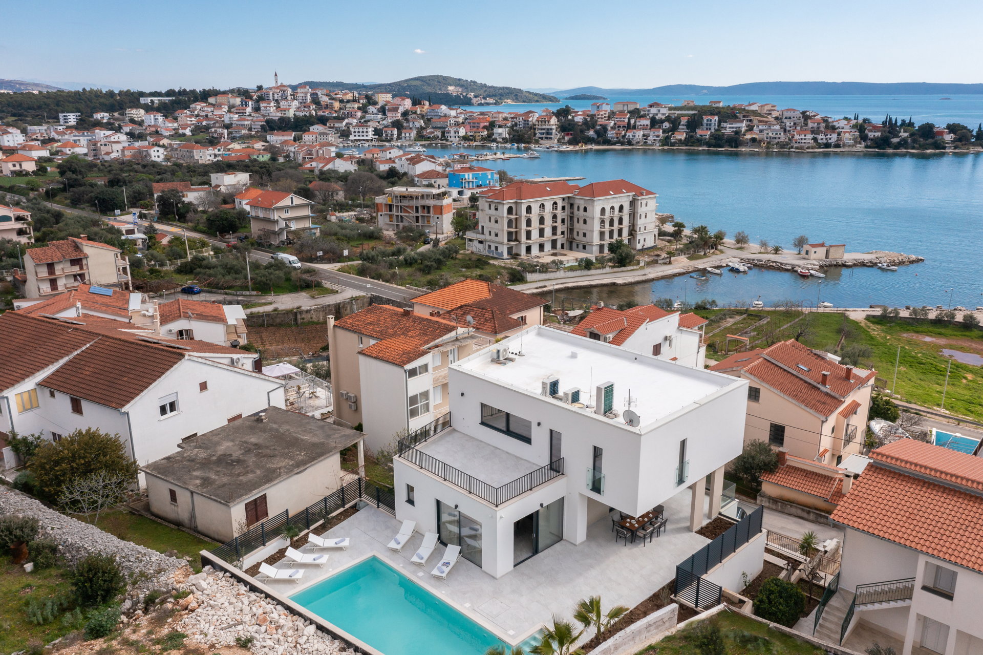 Villa Nouvelle with Heated Pool