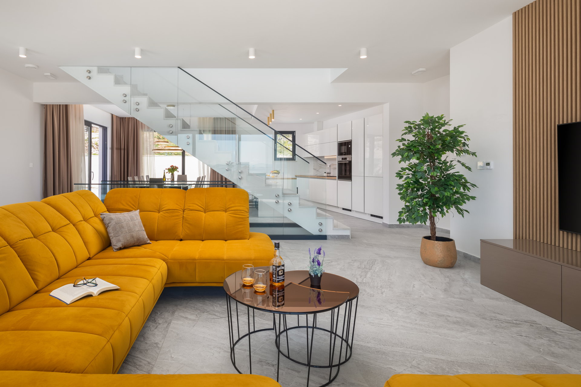Villa Nouvelle with Heated Pool