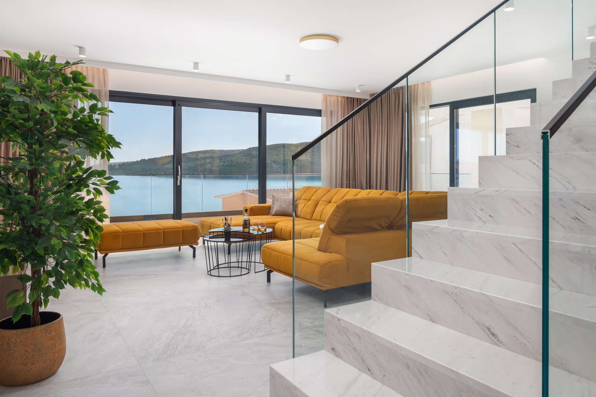Villa Nouvelle with Heated Pool