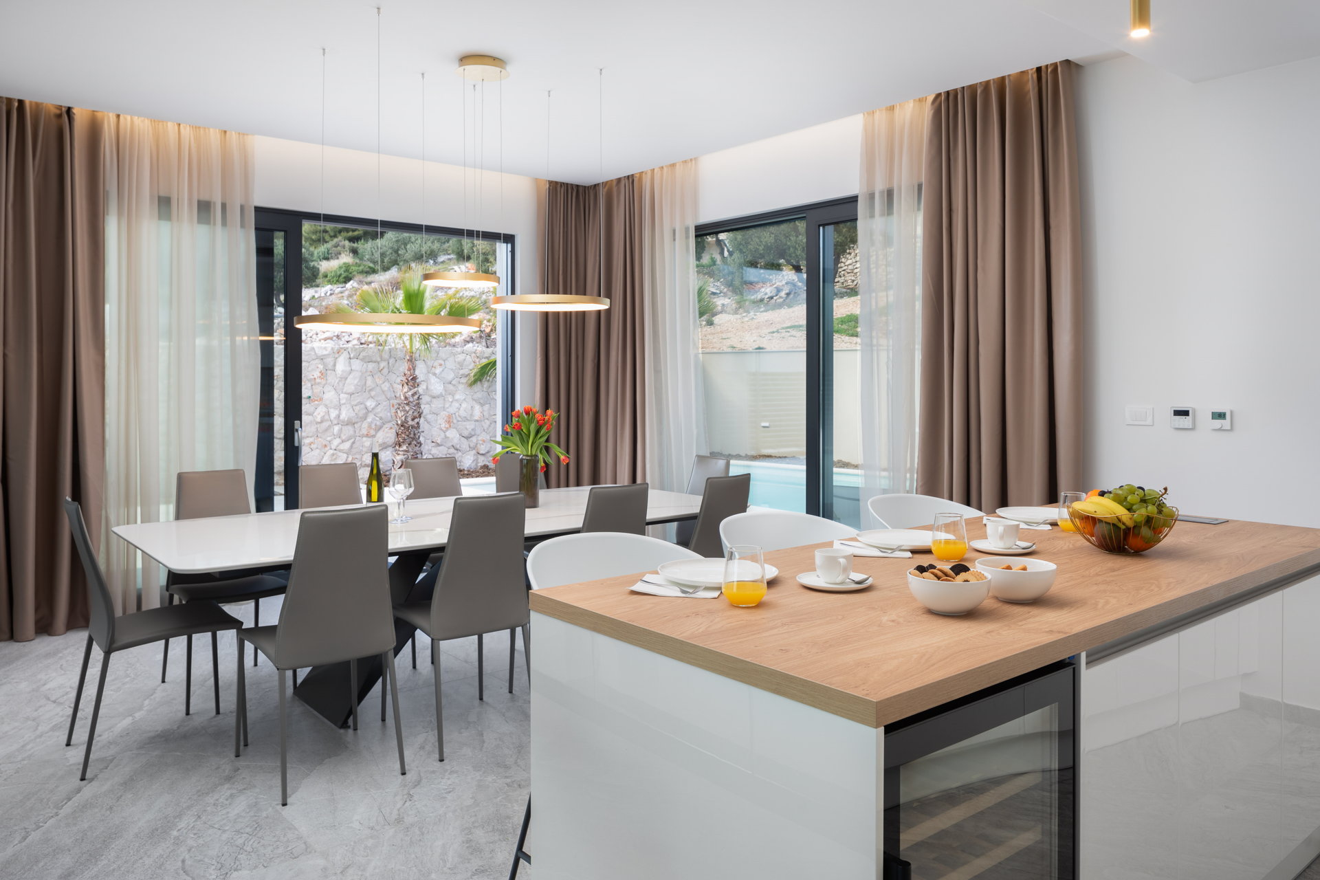 Villa Nouvelle with Heated Pool