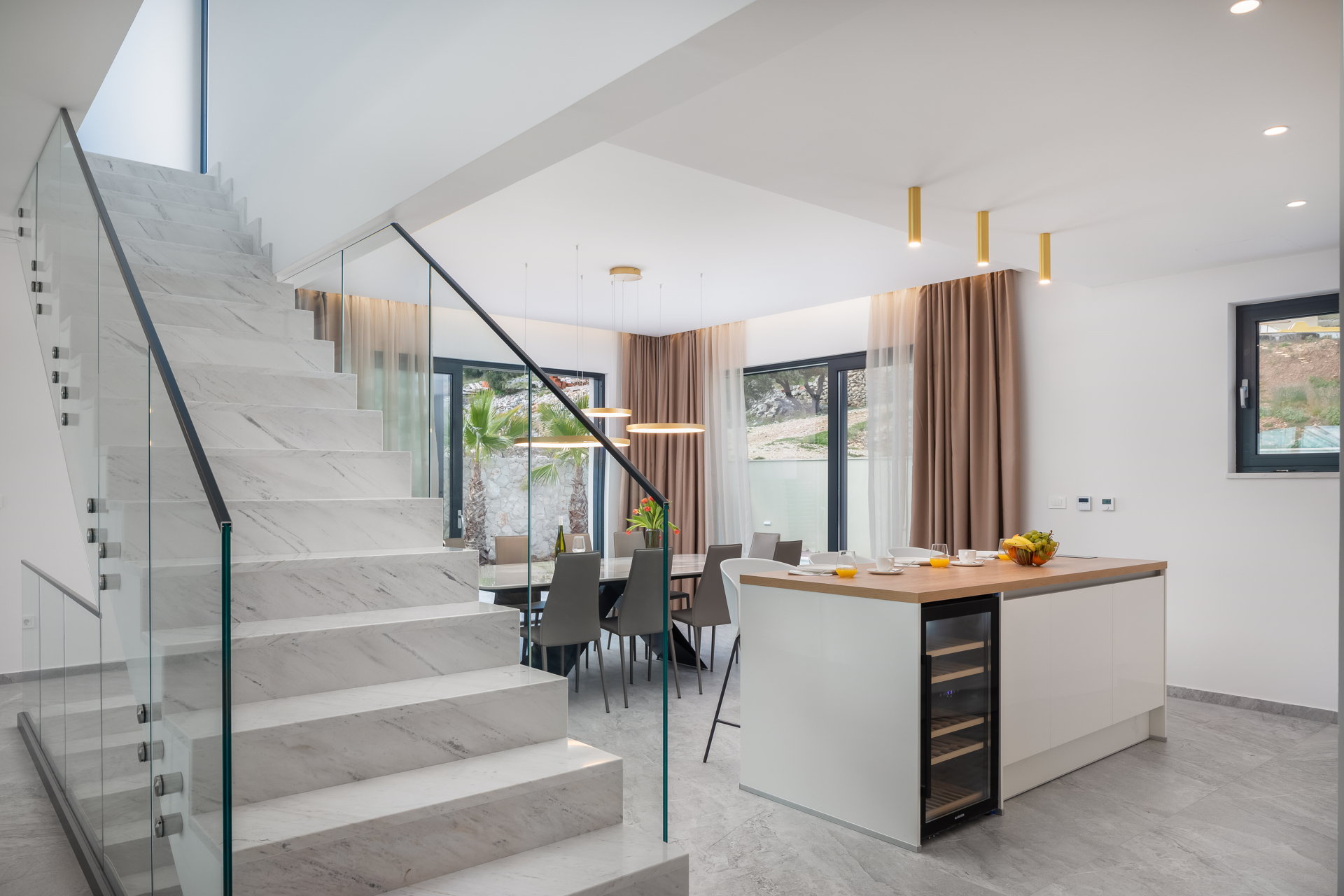 Villa Nouvelle with Heated Pool