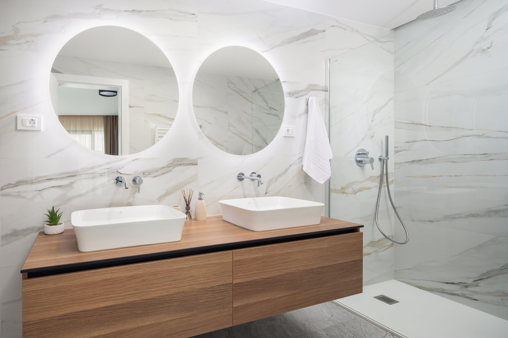 Villa Nouvelle with Heated Pool