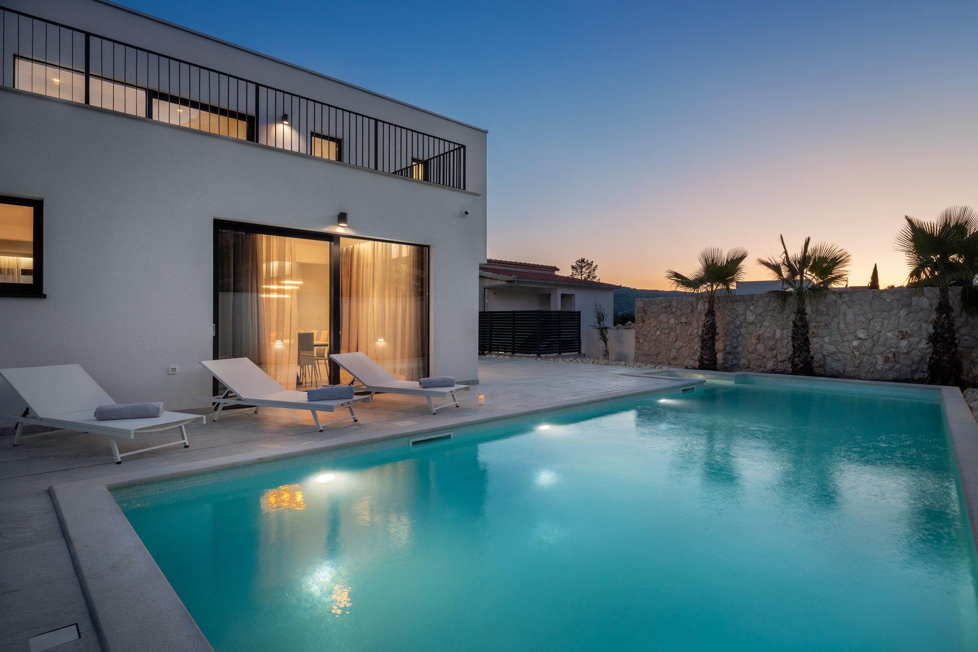 Villa Nouvelle with Heated Pool